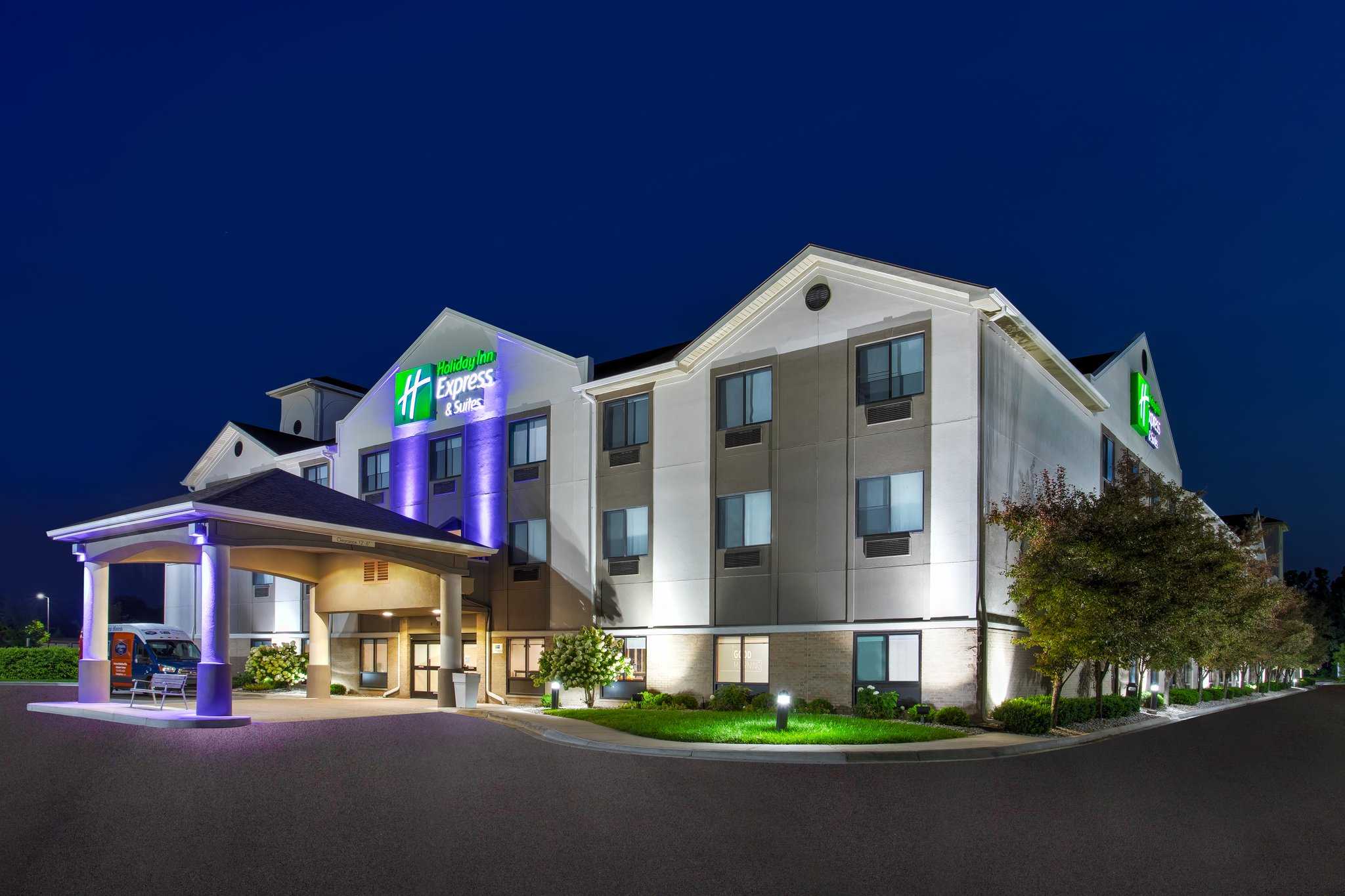 Holiday Inn Express Hotel & Suites Belleville (Airport Area) в Бельвиль, MI