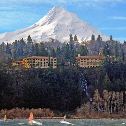 Columbia Cliff Villas en Río Hood, OR