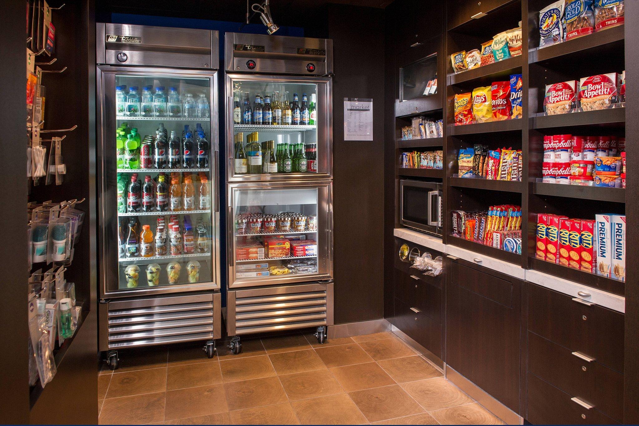 Courtyard by Marriott Richmond West image