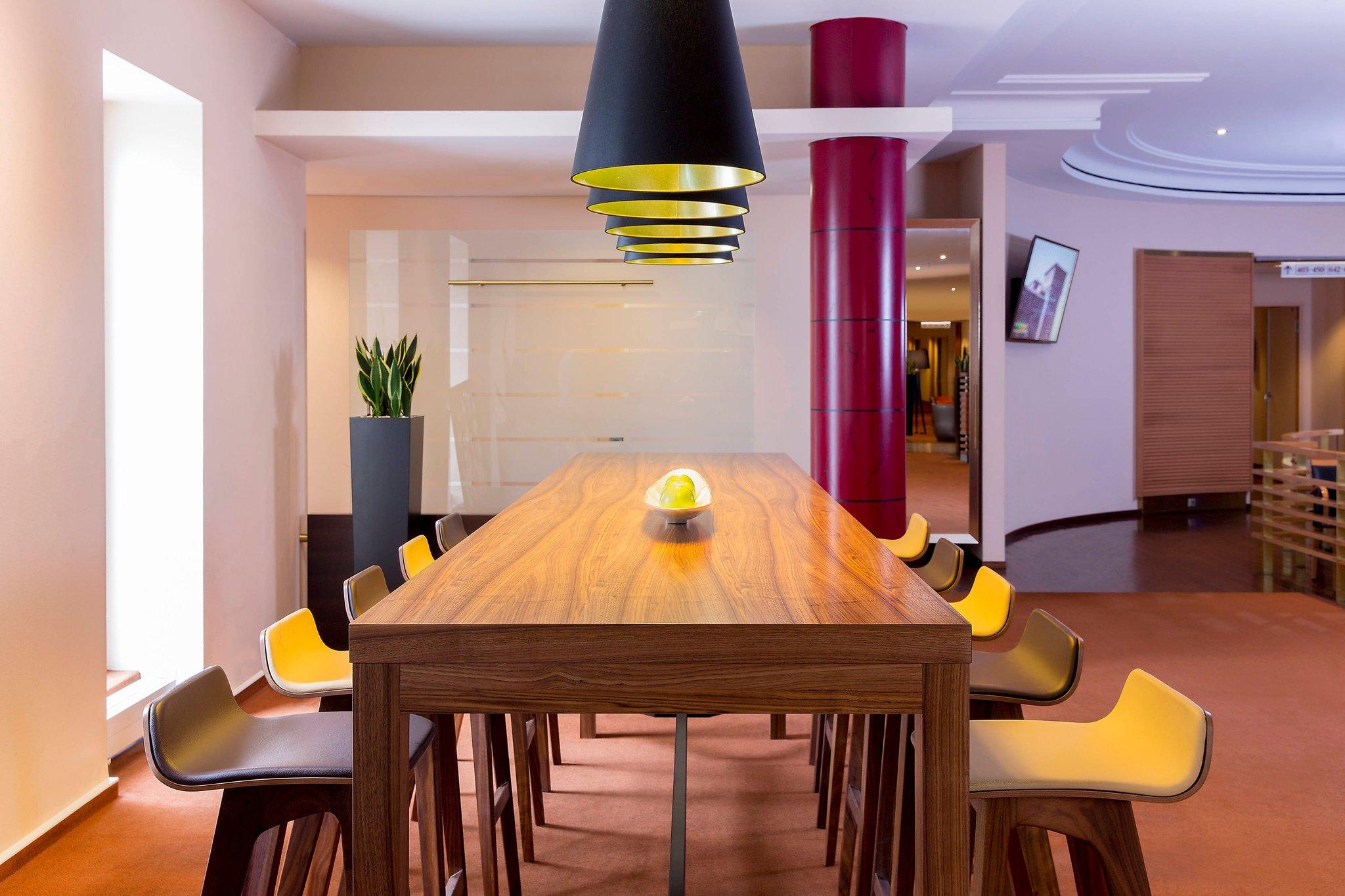 Sheraton Duesseldorf Airport Hotel image