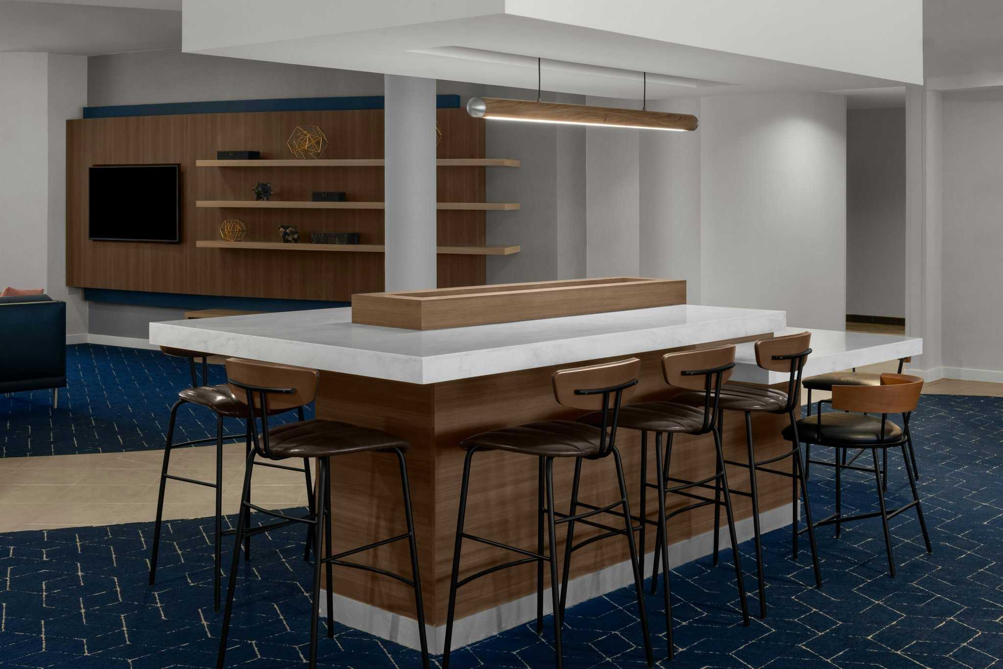 Courtyard by Marriott Santa Clarita Valencia, Valencia, CA