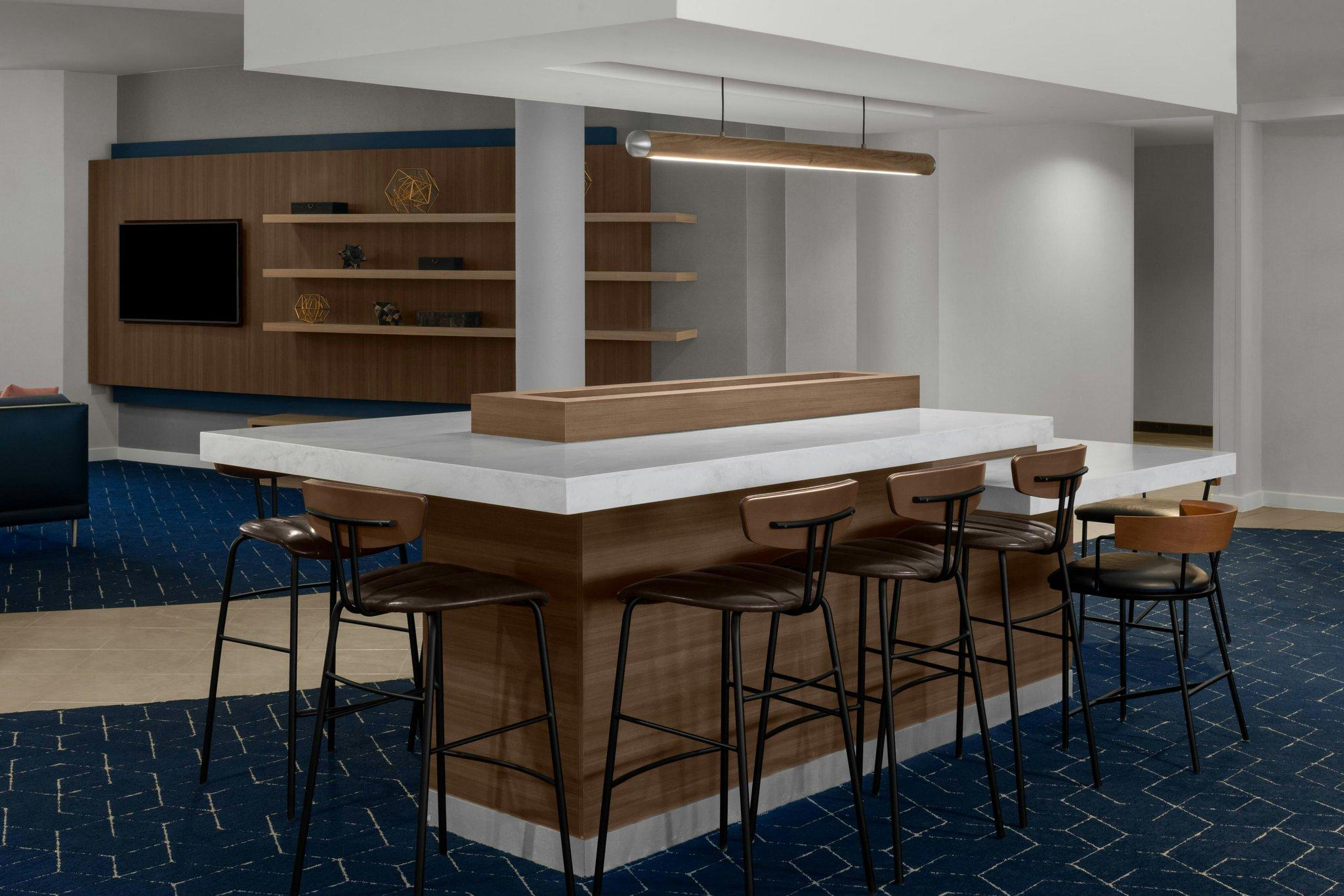 Courtyard by Marriott Santa Clarita Valencia image