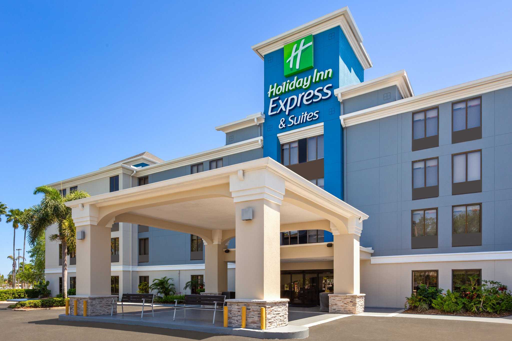 Holiday Inn Express & Suites Tampa/Rocky Point Island в Тампа, FL