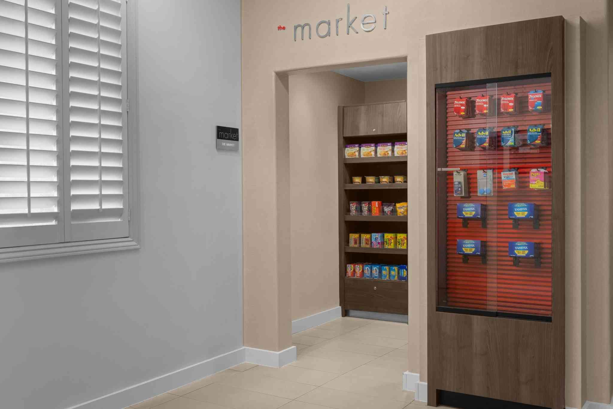 Residence Inn by Marriott Santa Clarita Valencia в Santa Clarita, CA