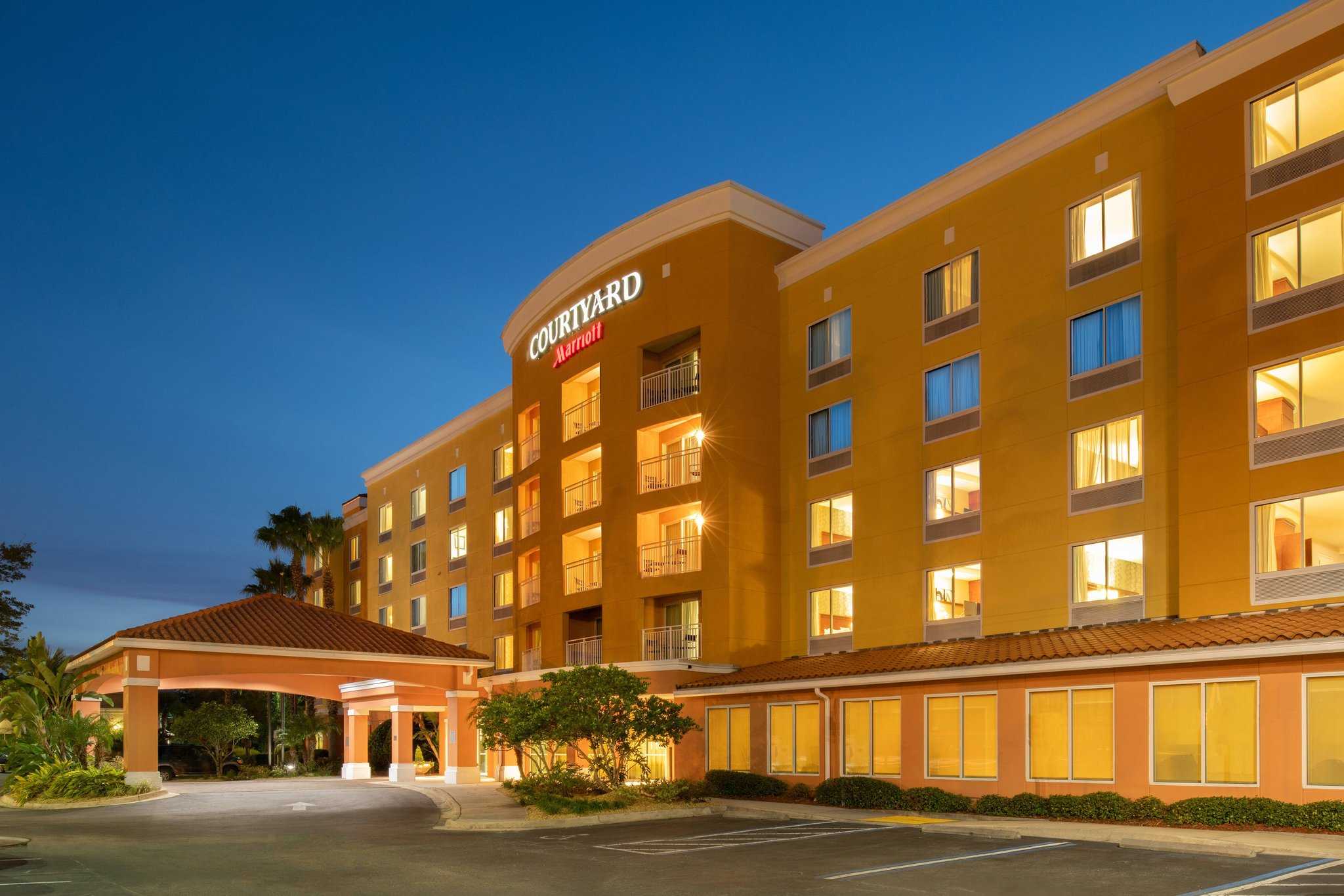 Courtyard by Marriott Jacksonville Orange Park в Orange Park, FL