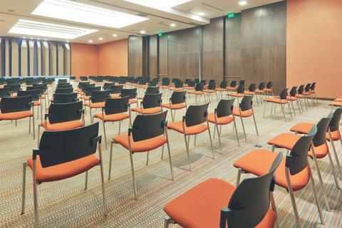 Holiday Inn Bogota Airport в Богота, CO