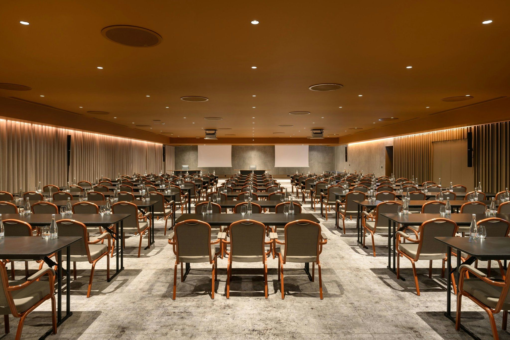 รูปสถานที่จัดงาน