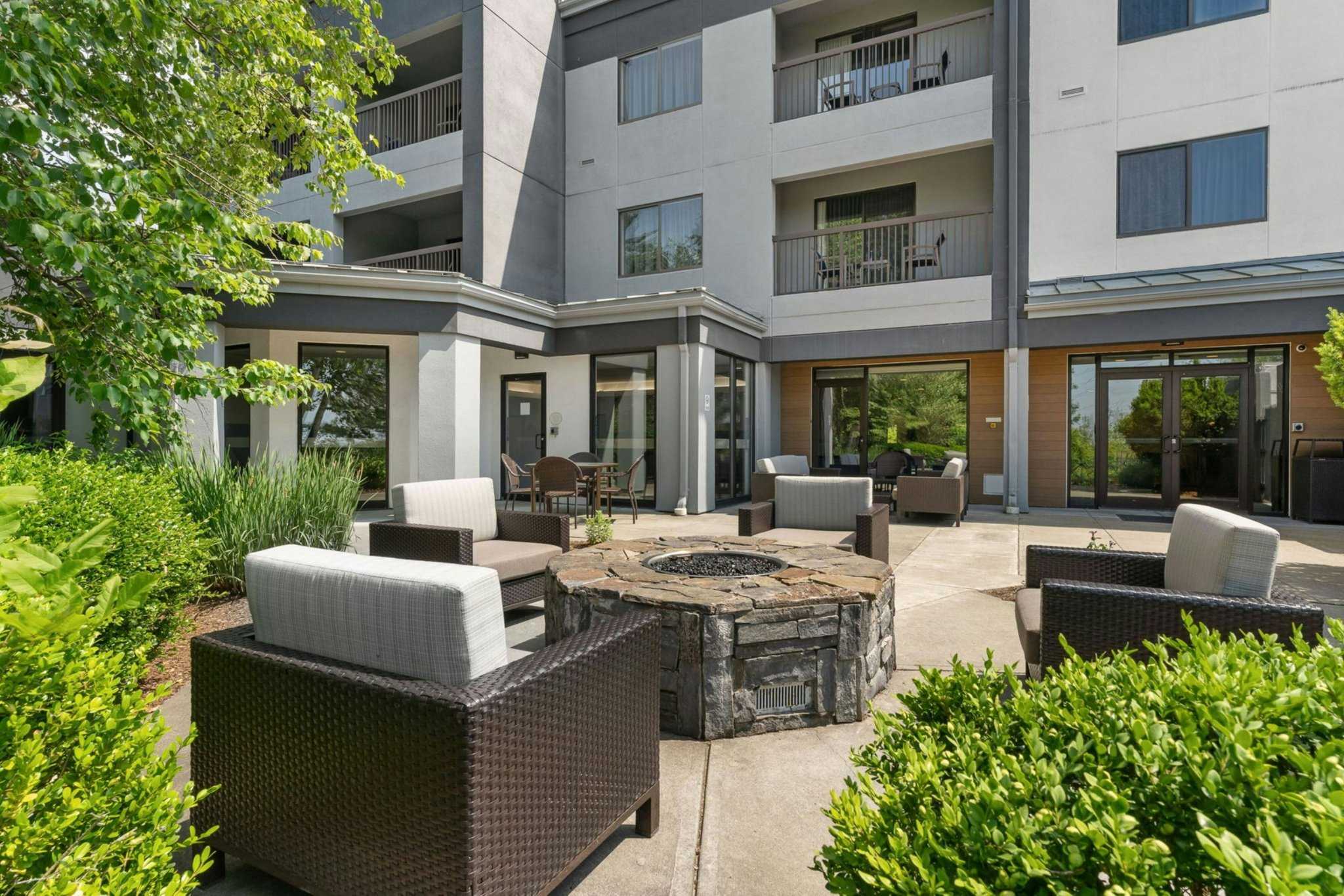 Courtyard by Marriott Burlington Williston в Williston, VT