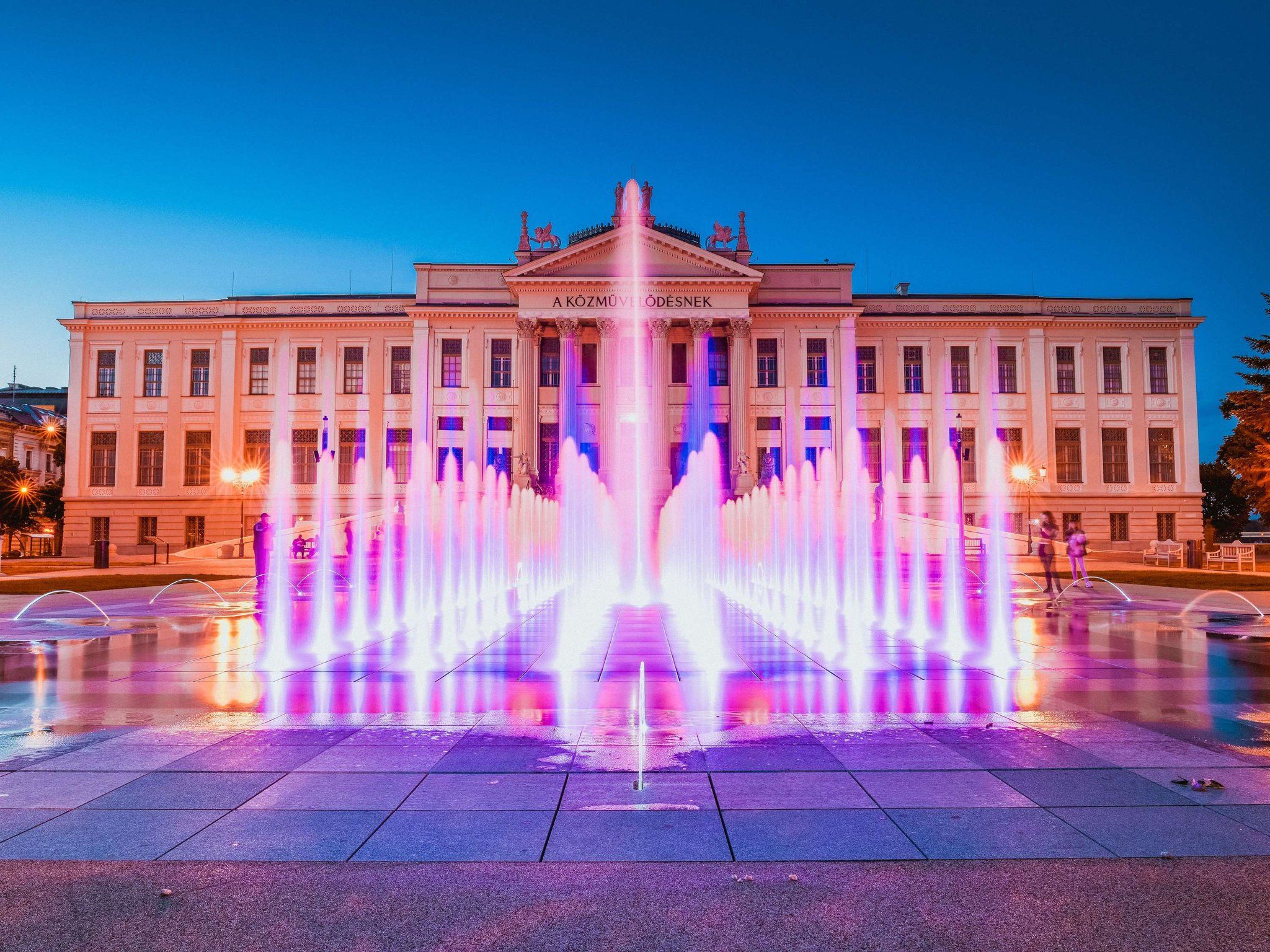 รูปสถานที่จัดงาน