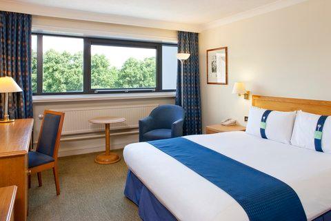 Holiday Inn Cardiff City Centre в Кардифф, GB3