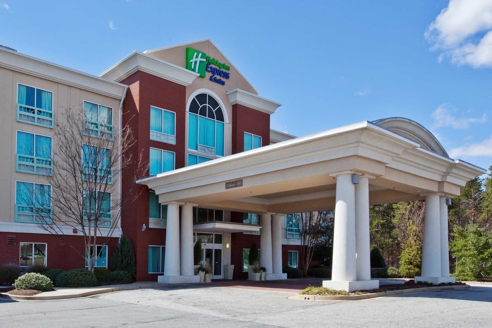 Holiday Inn Express & Suites Greenville-I-85 & Woodruff Rd в Гринвилл, SC