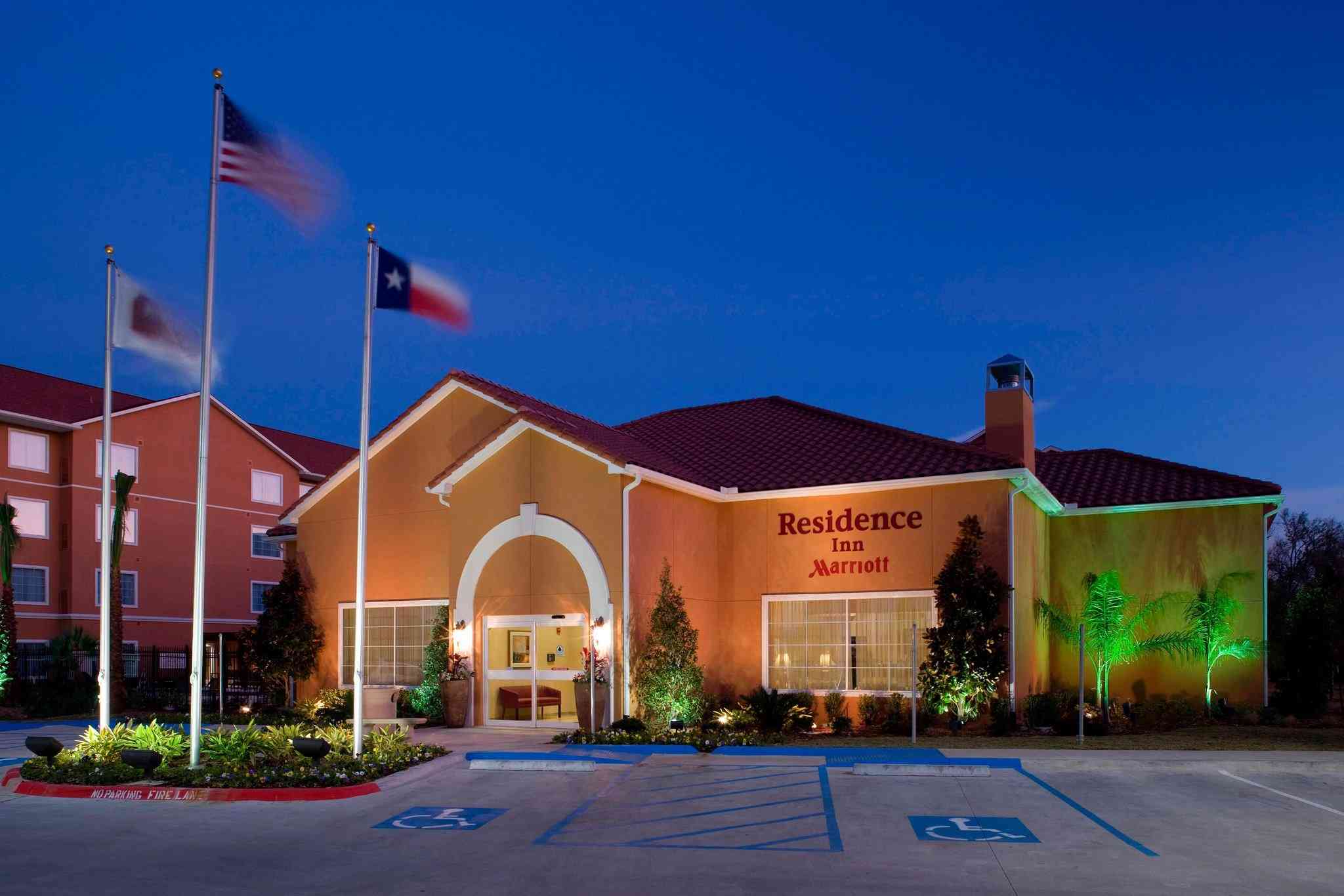Residence Inn by Marriott Beaumont в Beaumont, TX