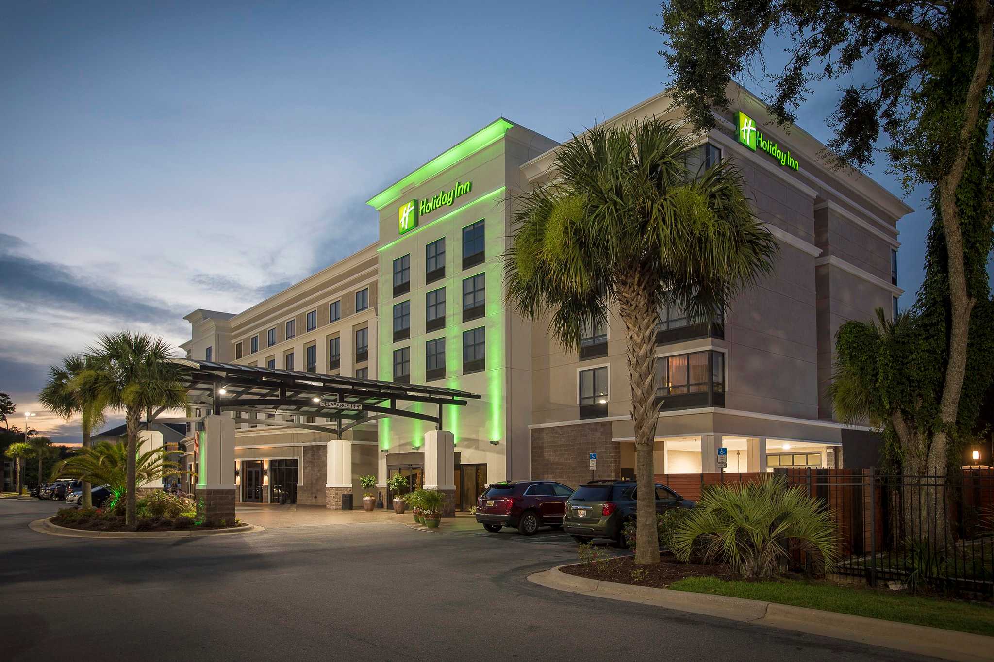 Holiday Inn Pensacola - University Area в Пенсакола, FL