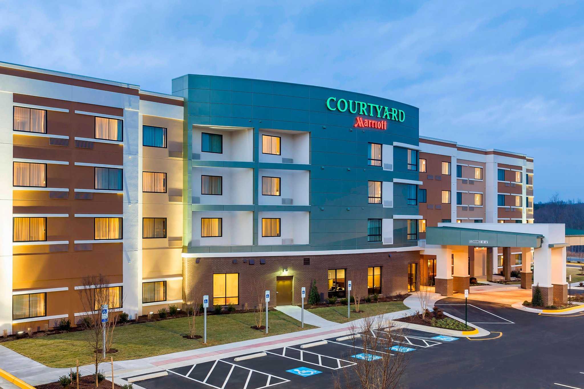 Courtyard by Marriott Stafford Quantico, Stafford, VA