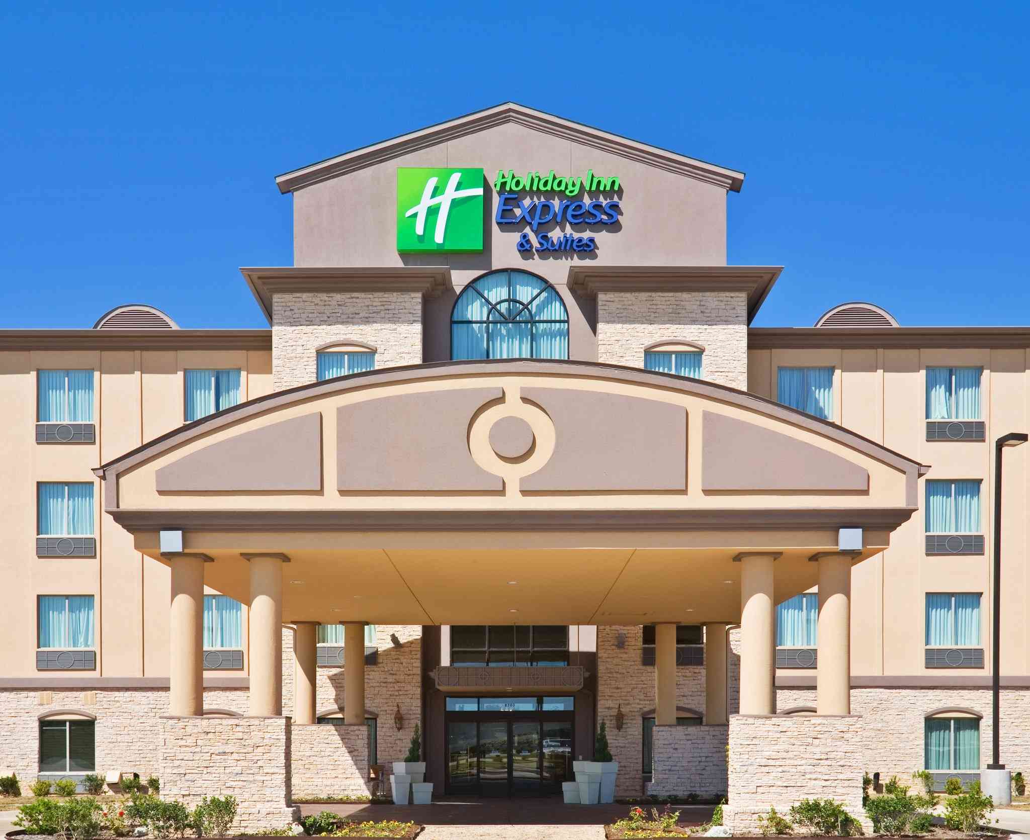 Holiday Inn Express Hotel & Suites Dallas East в Даллас, TX