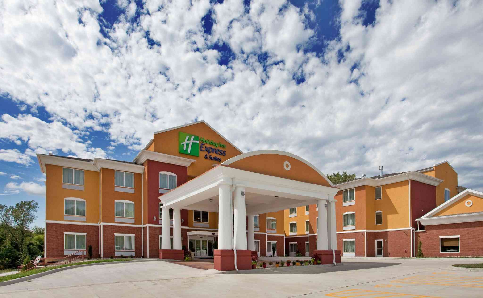 Holiday Inn Express & Suites Kansas City Sports Complex à Kansas City, MO