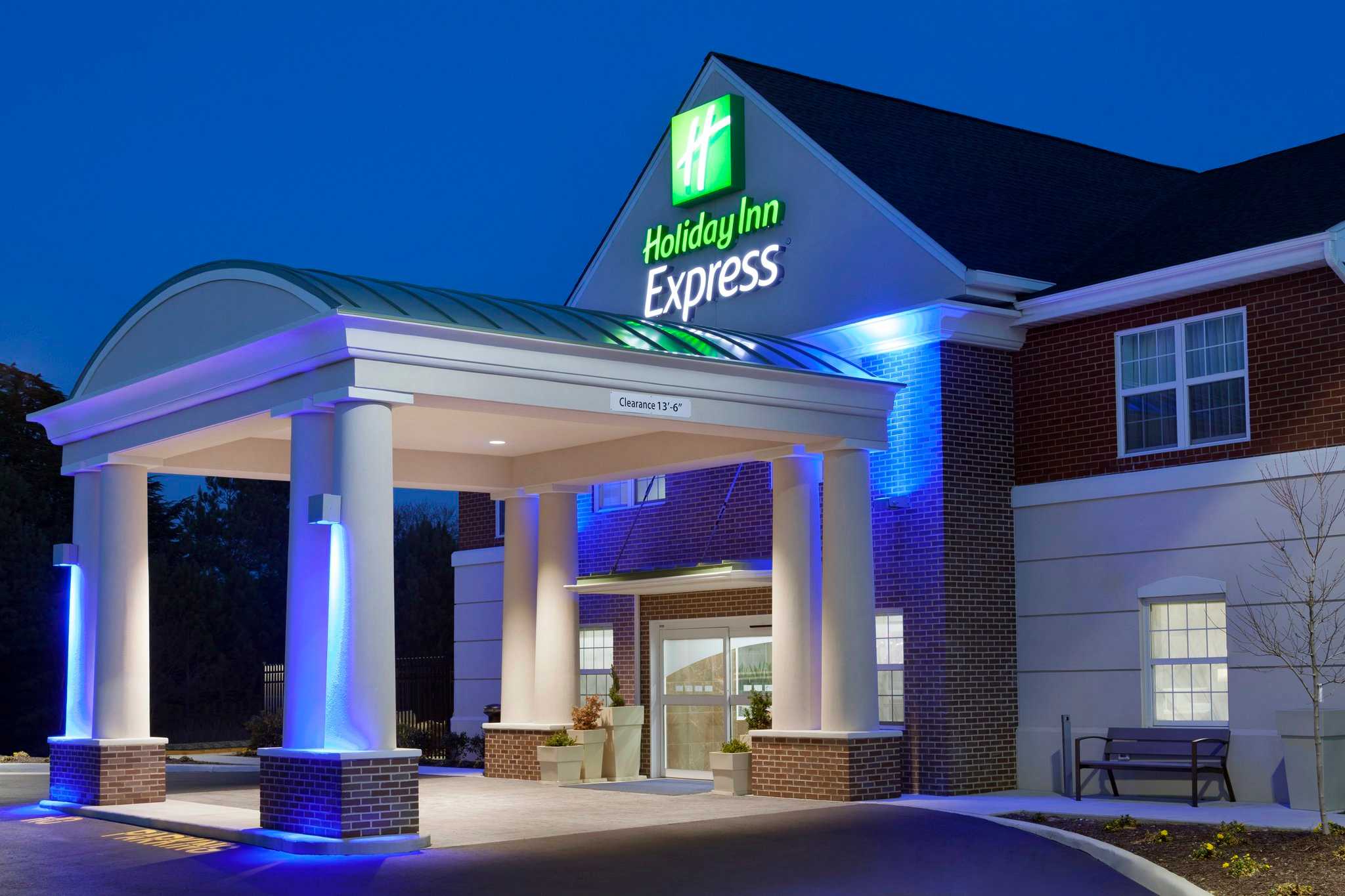 Holiday Inn Express Williamsburg North in วิลเลียมส์บูร์ก, VA