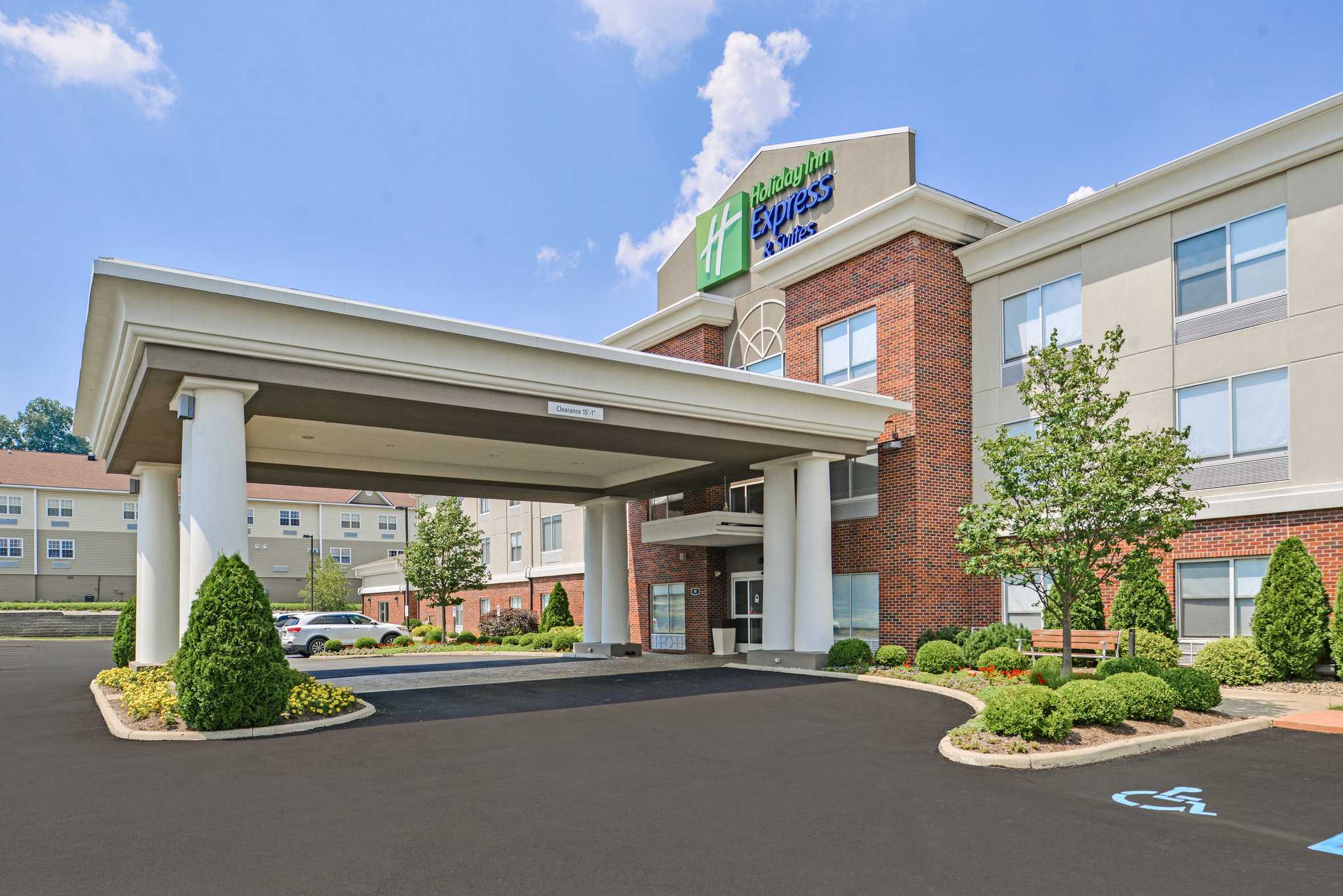 Holiday Inn Express & Suites Parkersburg-Mineral Wells à Puits miniers, WV
