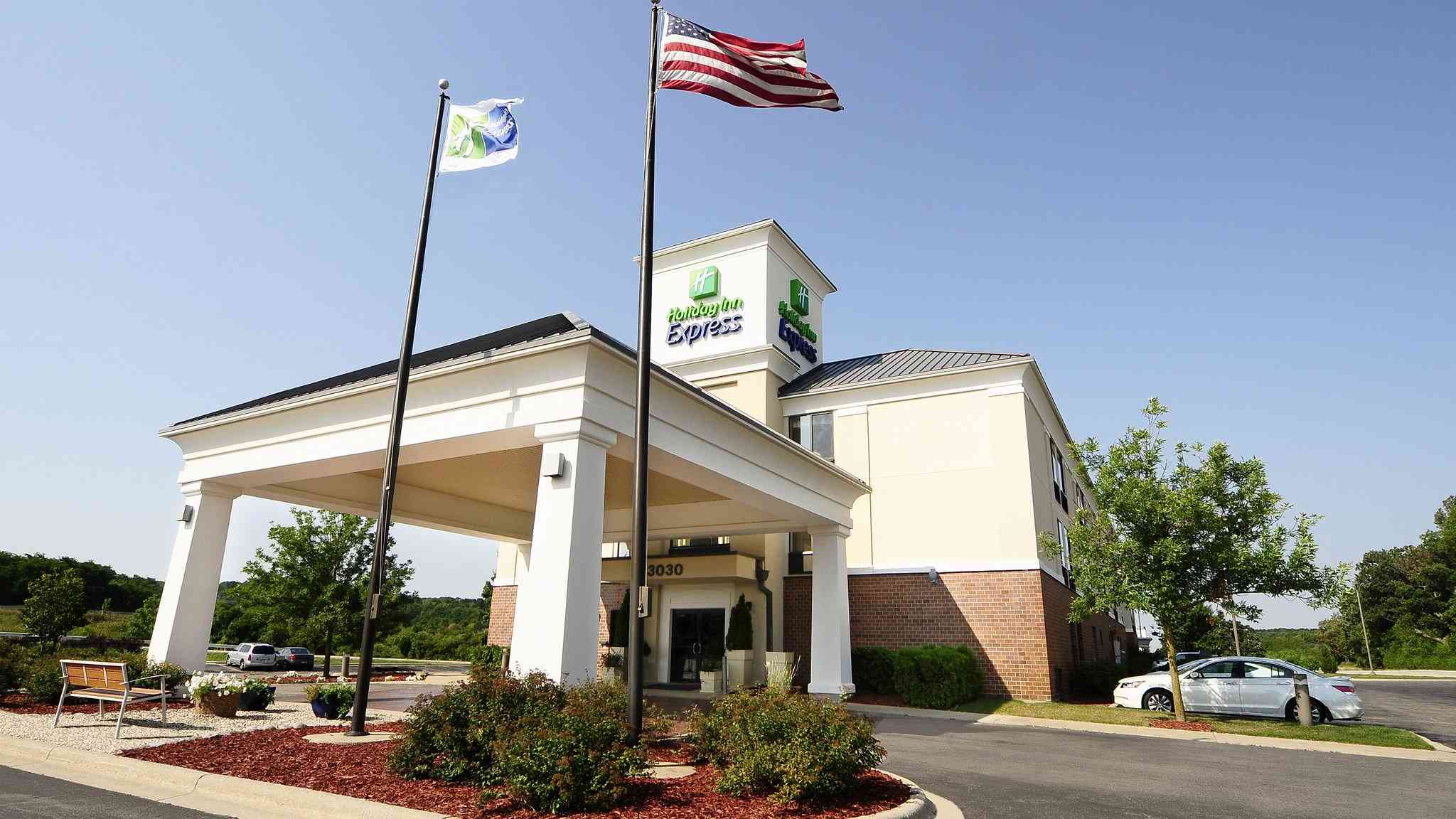 Holiday Inn Express Delafield a Delafield, WI