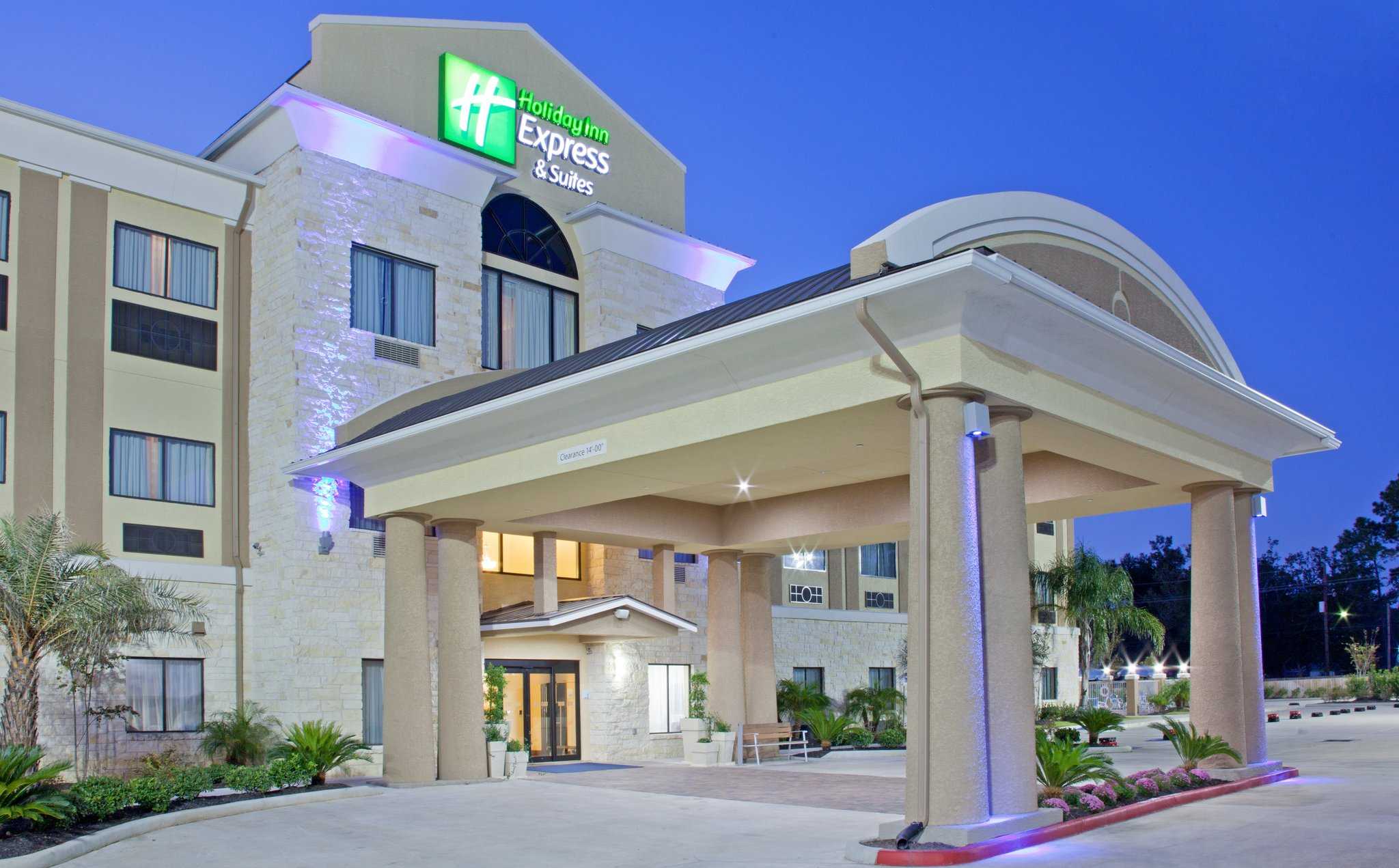 Holiday Inn Express Hotel & Suites Beaumont NW a Beaumont, TX