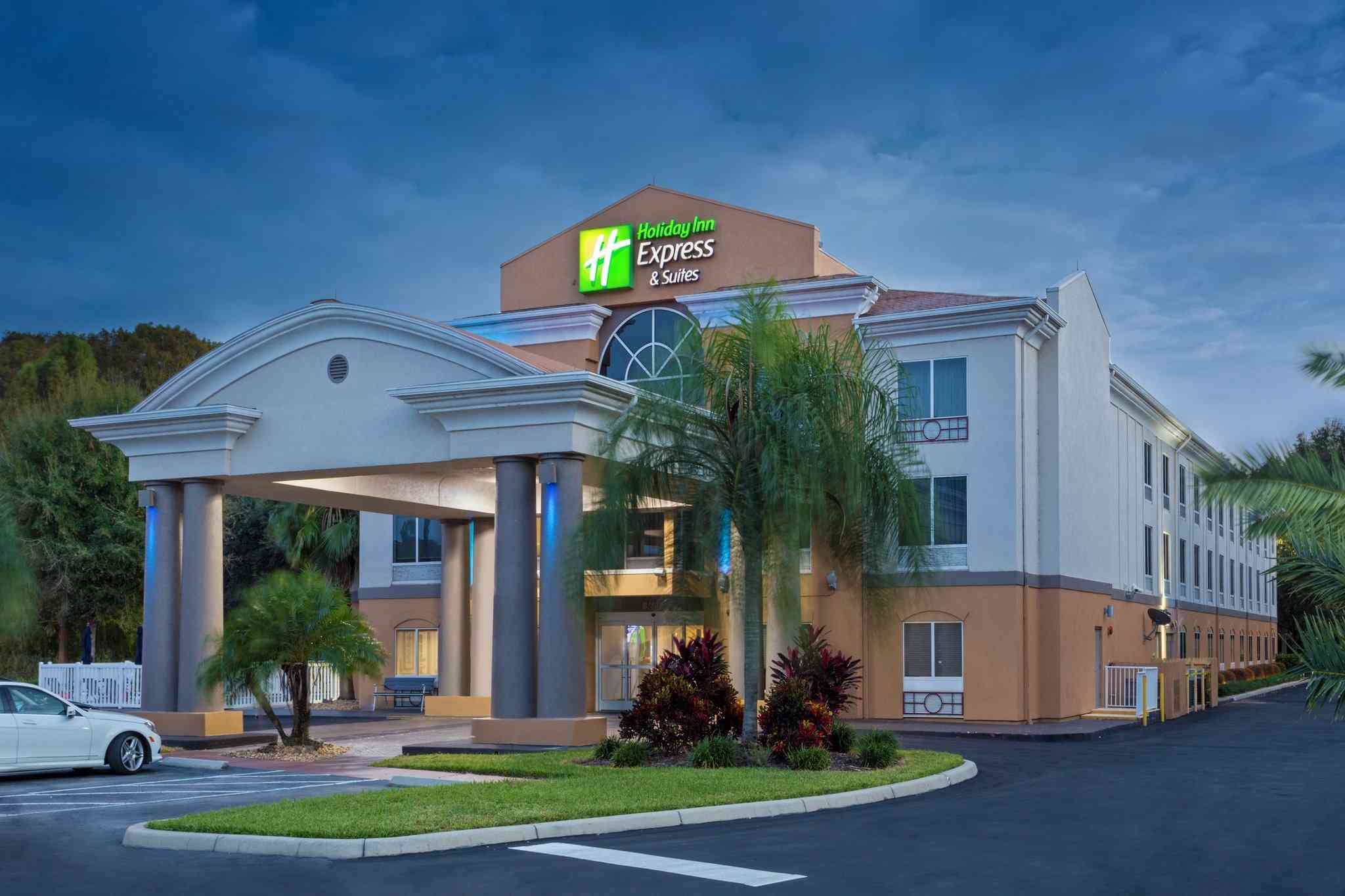 Holiday Inn Express Hotel & Suites Tavares, Tavares, FL