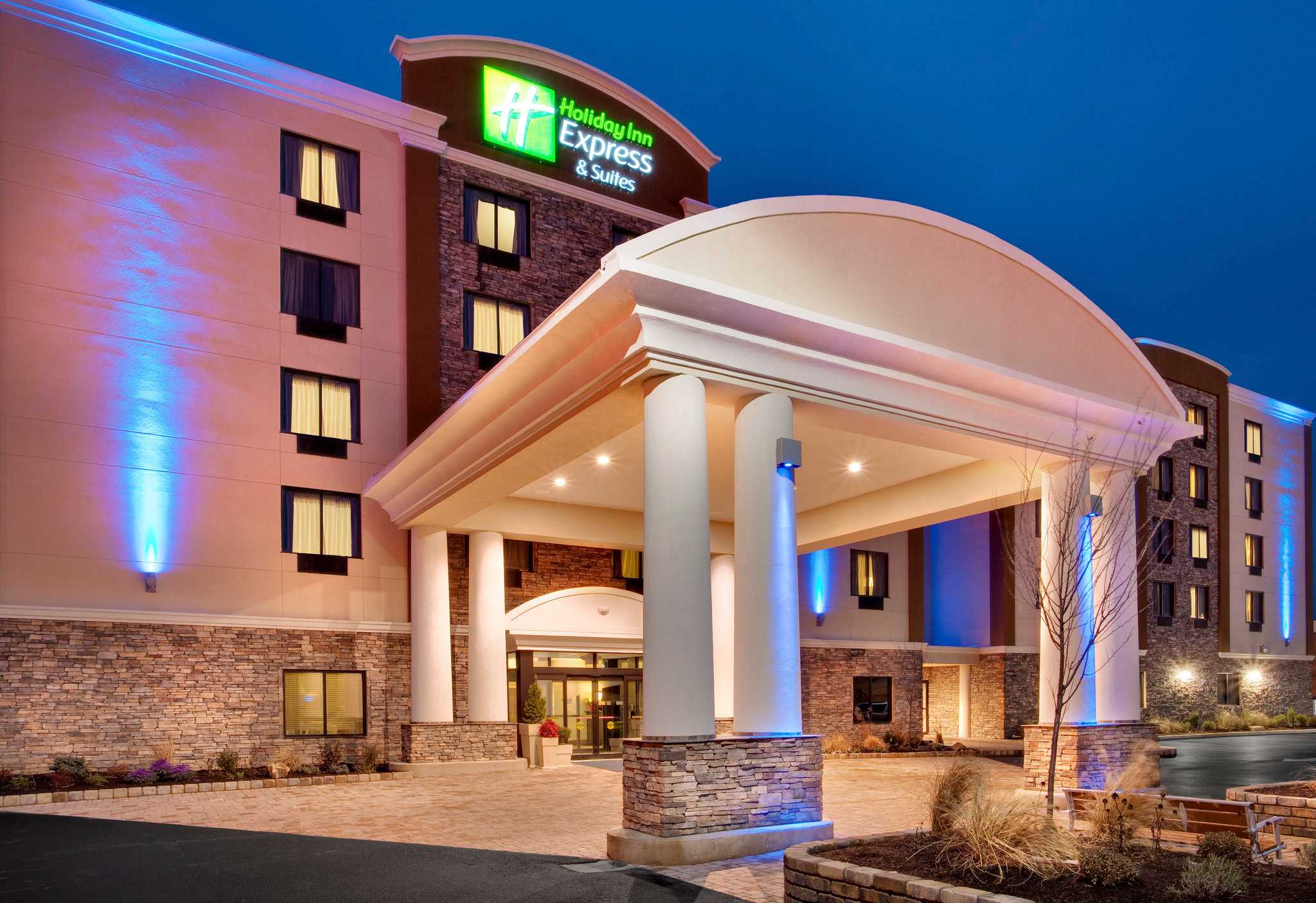 Holiday Inn Express & Suites Williamsport в Уильямспорт, PA