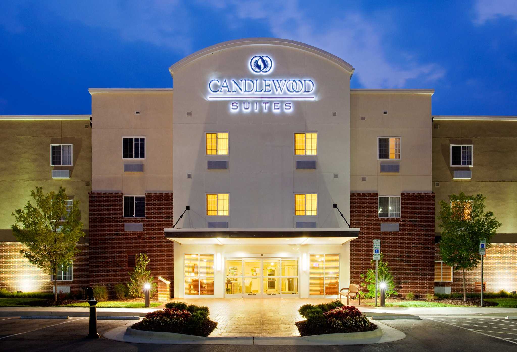 Candlewood Suites Rocky Mount в Скалистая гора, NC