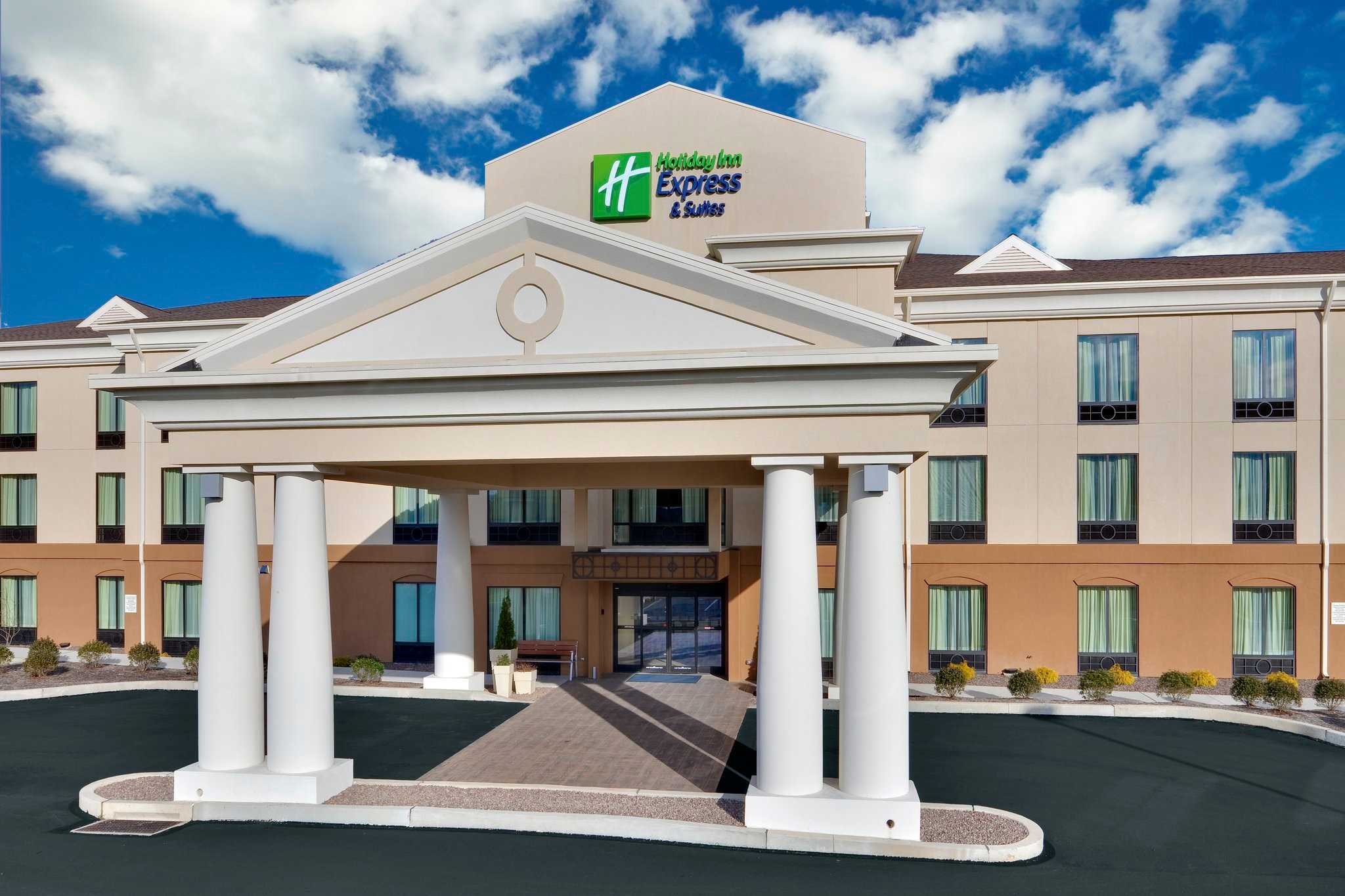 Holiday Inn Express Hotel & Suites Lebanon в Ливан, PA