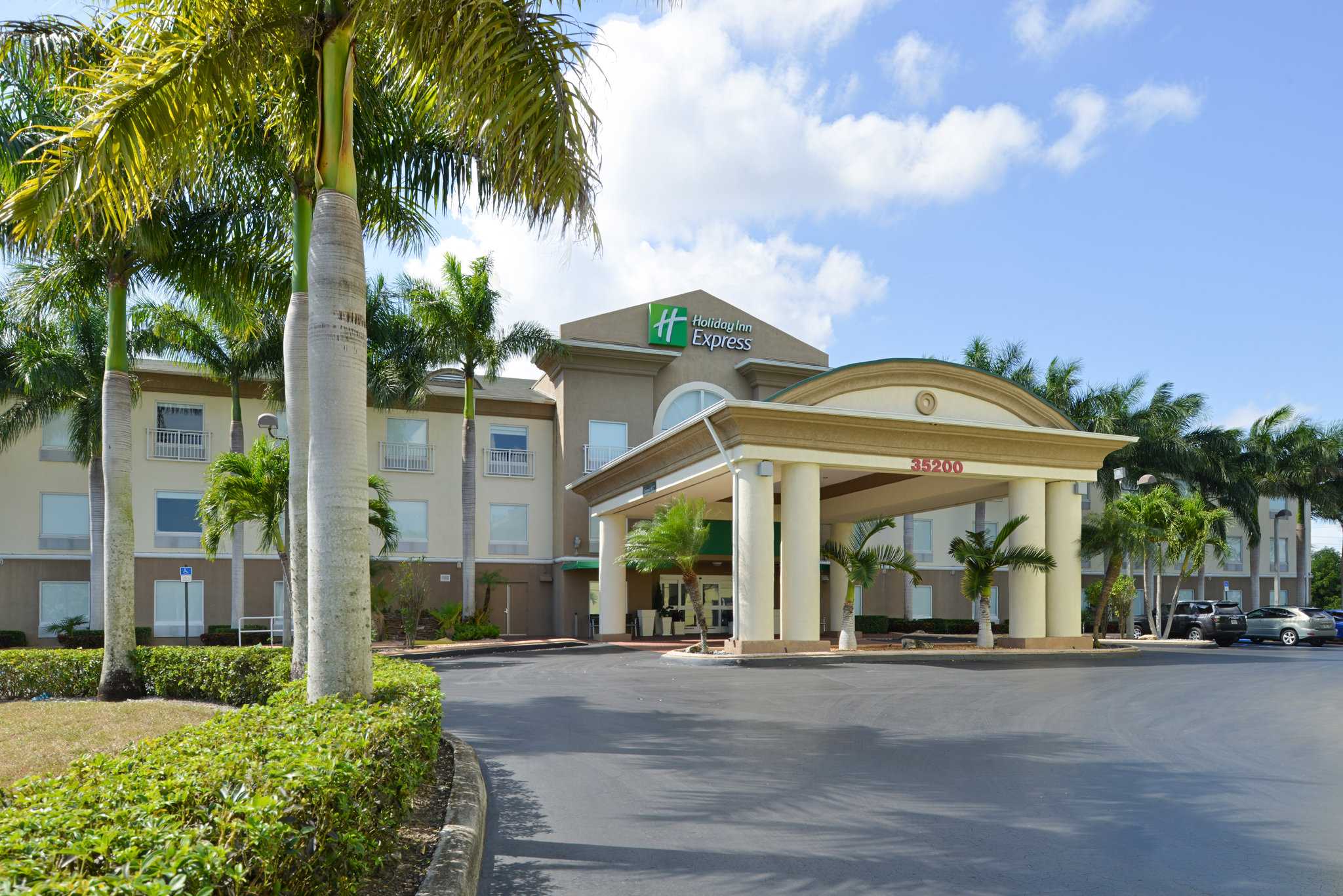Holiday Inn Express Hotel & Suites Florida City-Gateway To Keys в Флорида-Сити, FL