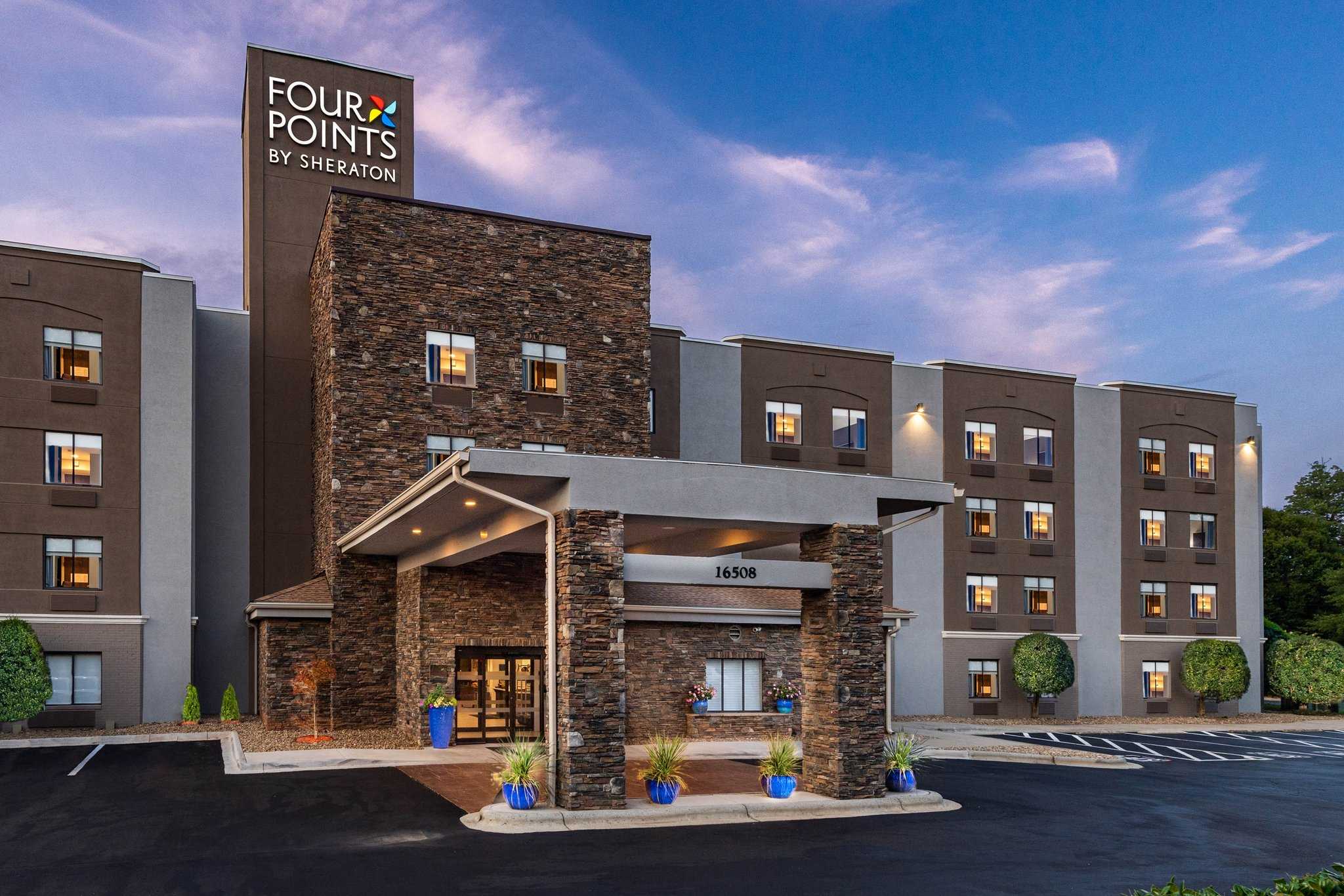 Four Points by Sheraton Charlotte - Lake Norman a Huntersville, NC