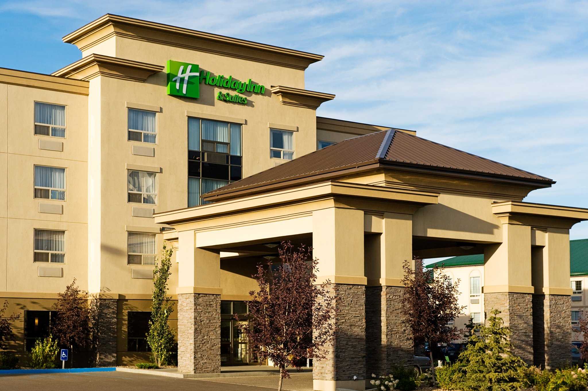 Holiday Inn Hotel & Suites Lloydminster in ลอยด์มินสเตอร์, AB