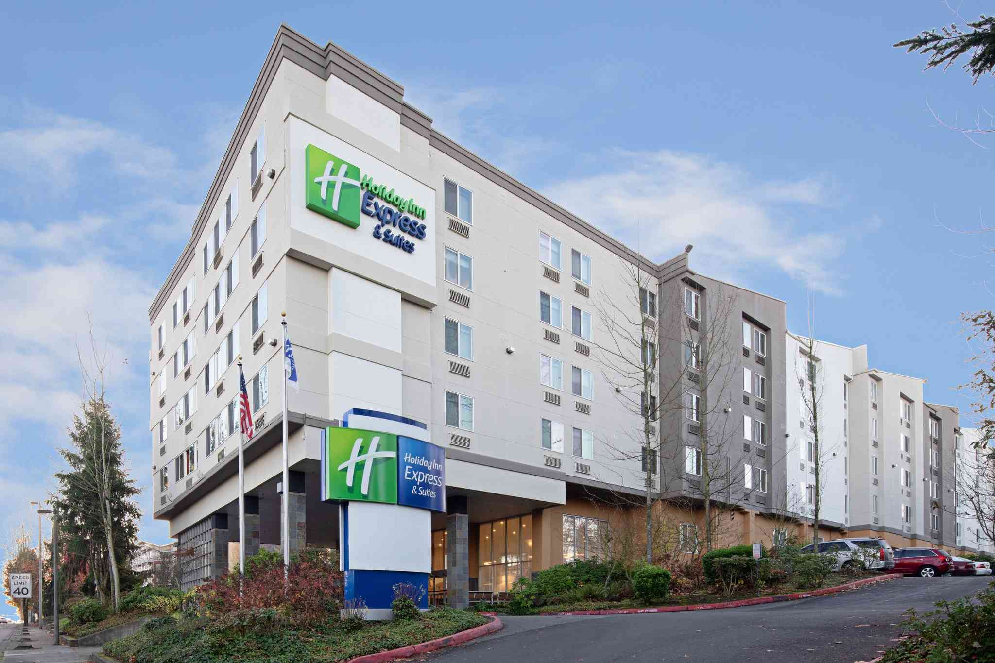 Holiday Inn Express Hotel & Suites Seattle-Sea-Tac Airport в Сиэтл, WA