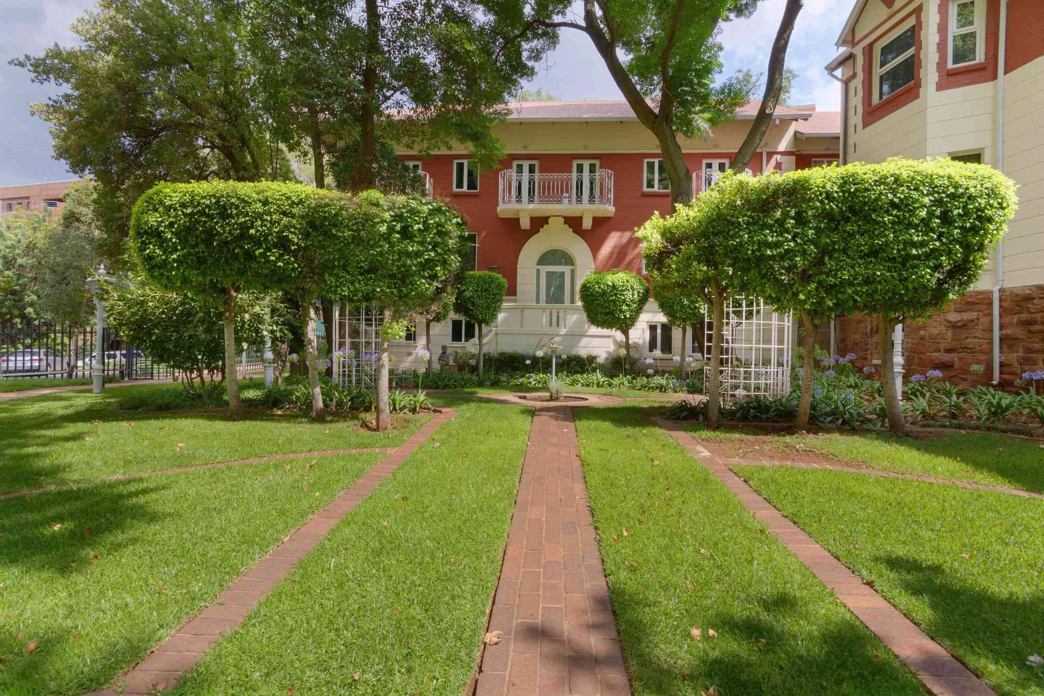 Holiday Inn Johannesburg Sunnyside Park в Йоханнесбург, ZA