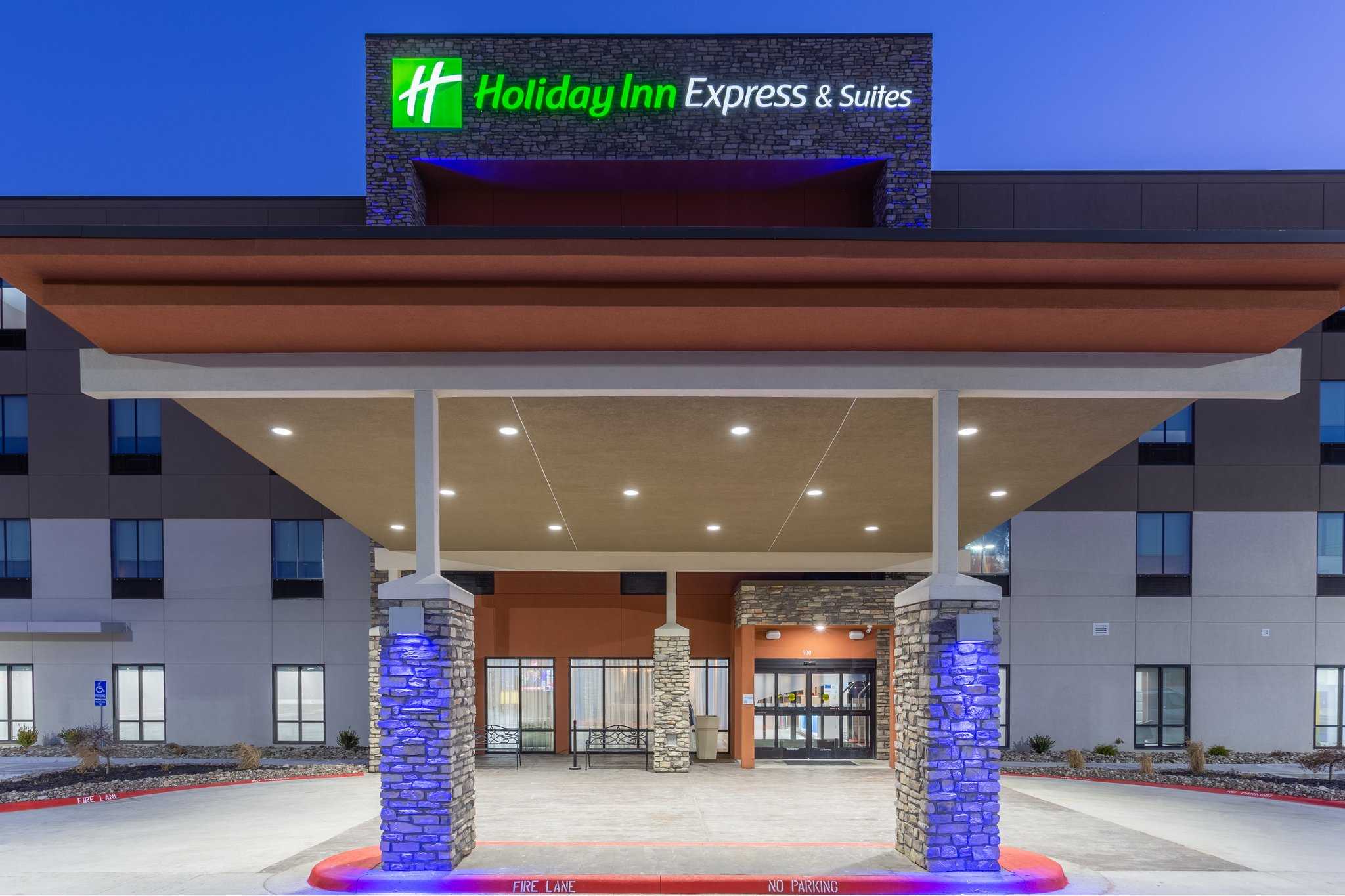 Holiday Inn Express Kearney в Керни, MO