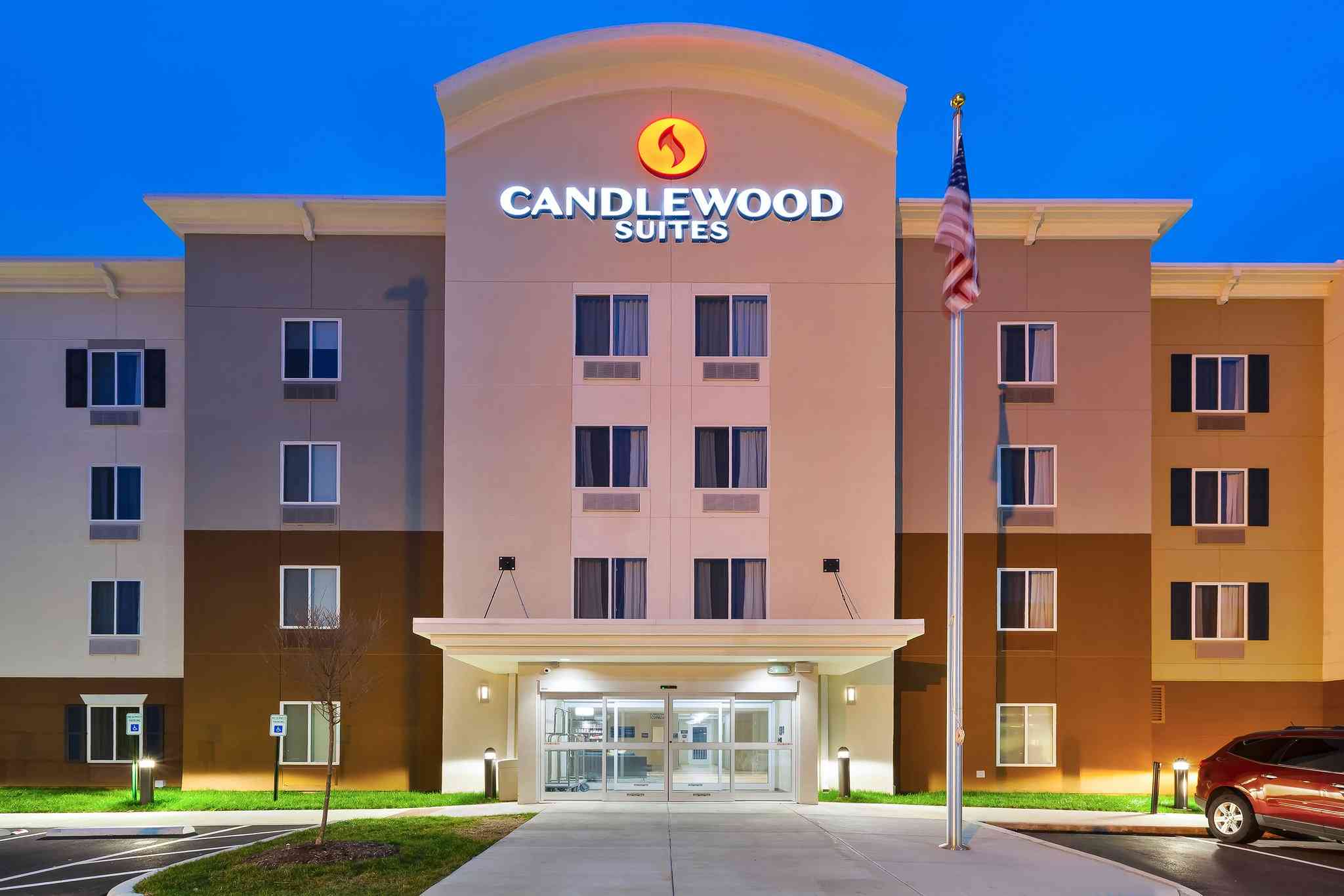 Candlewood Suites Louisville Northeast в Луисвилл, KY