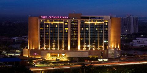 Crowne Plaza Kochi в Кочи, IN