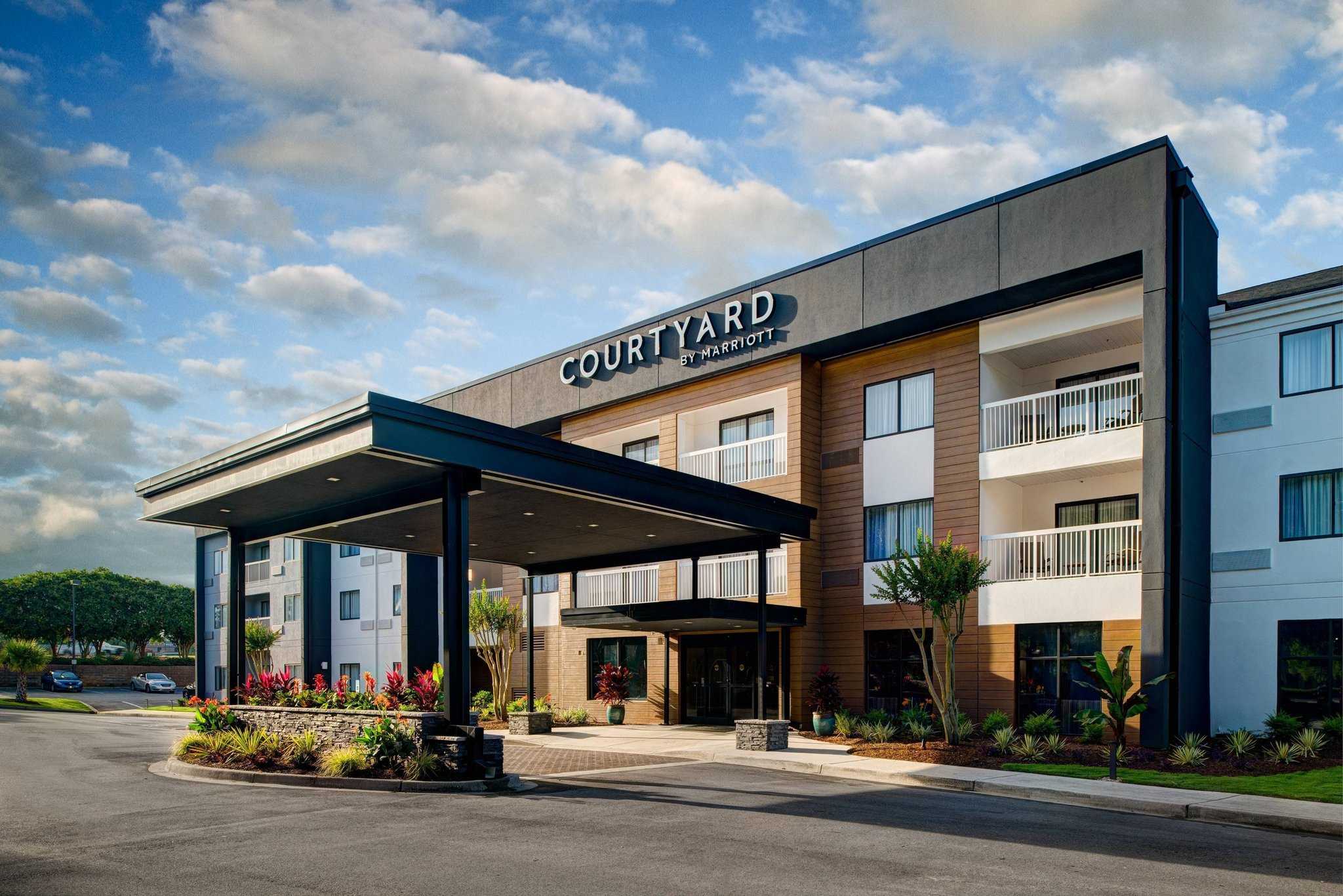Courtyard by Marriott Columbia Northeast/Fort Jackson Area в Columbia, SC