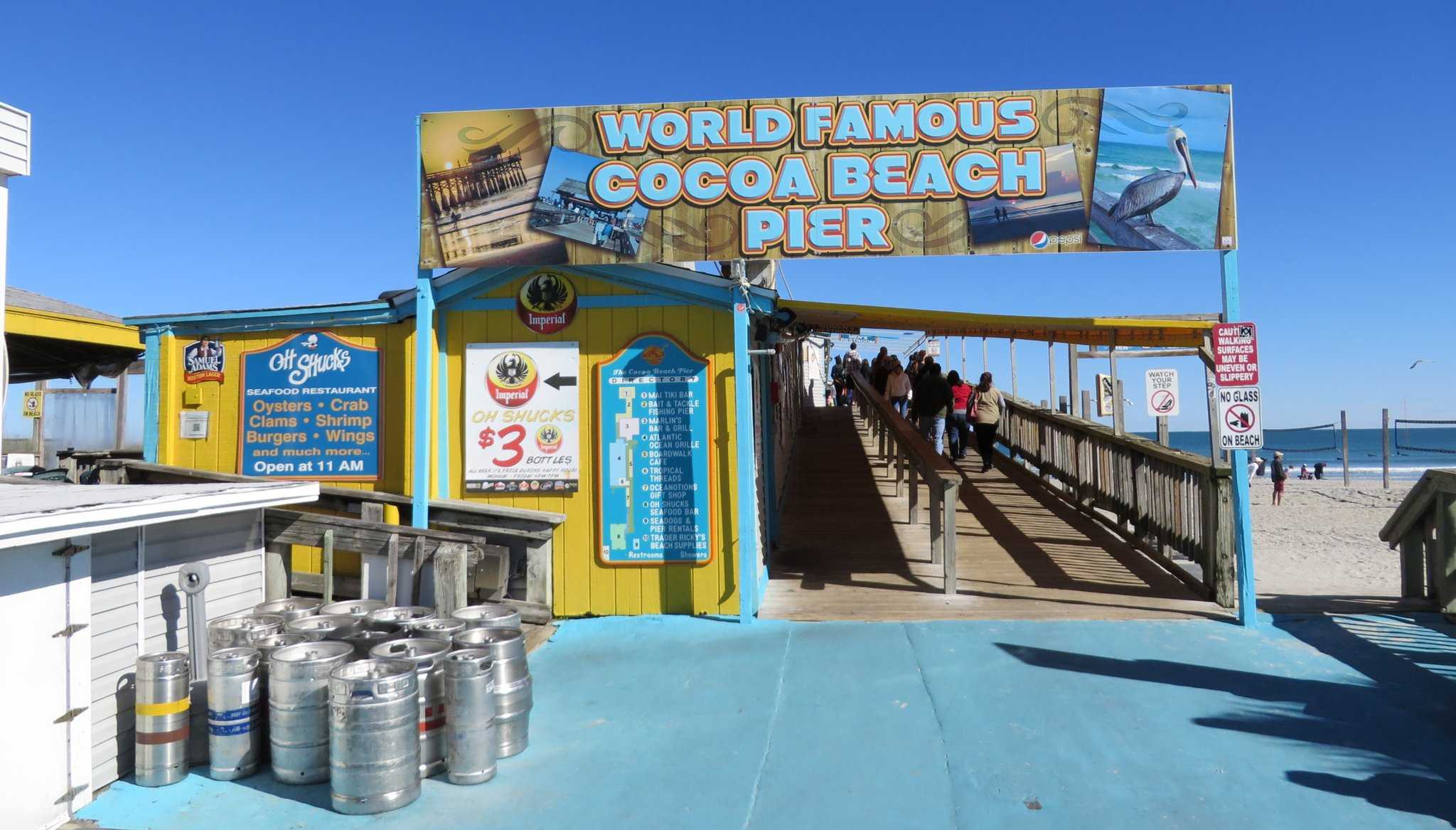 Holiday Inn Express Hotel & Suites Cocoa Beach à Plage Cocoa, FL