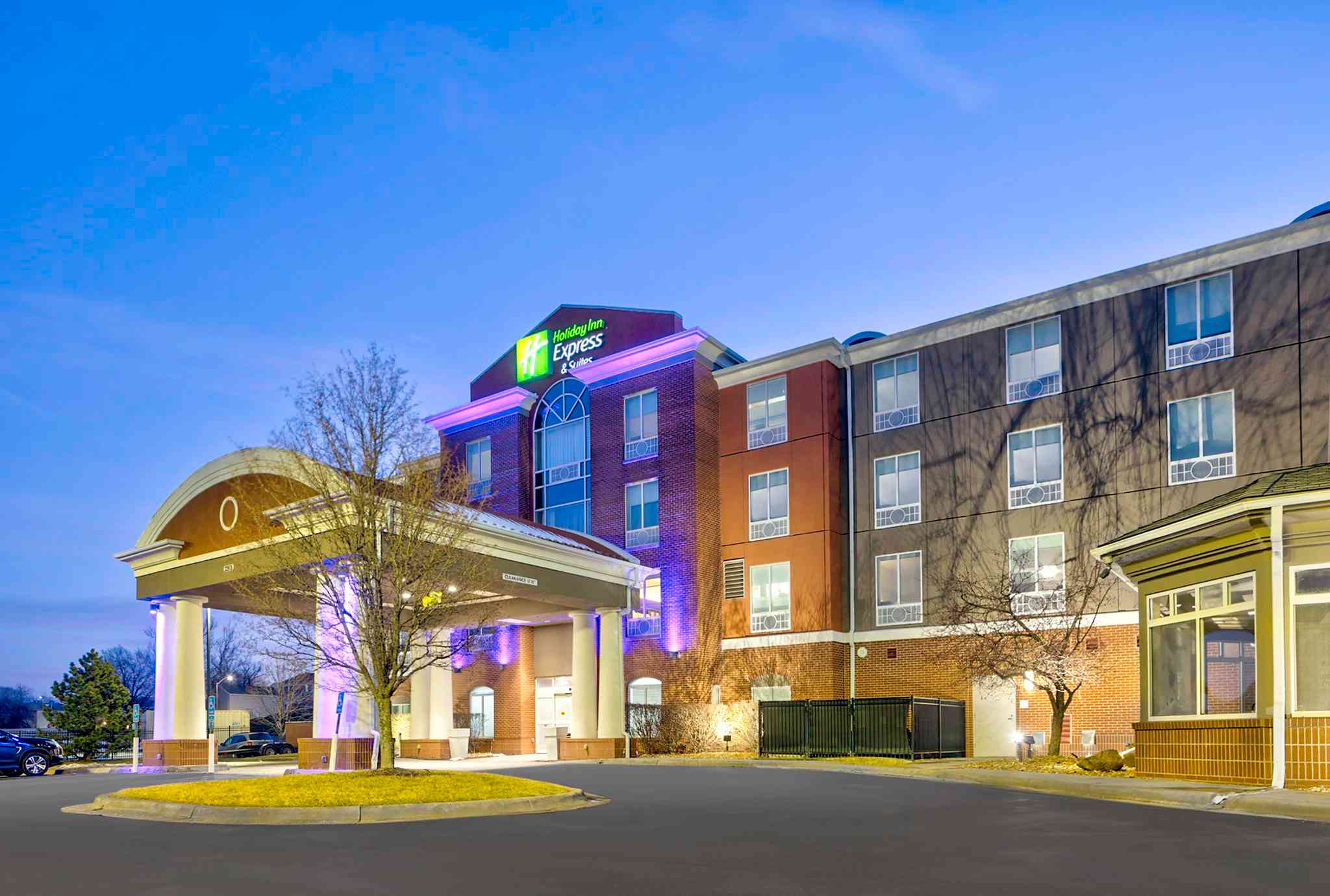 Holiday Inn Express Hotel & Suites Kansas City-Grandview в Грандвью, MO