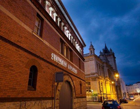 Strozzi Palace Suites by Mansley в Cheltenham, GB1