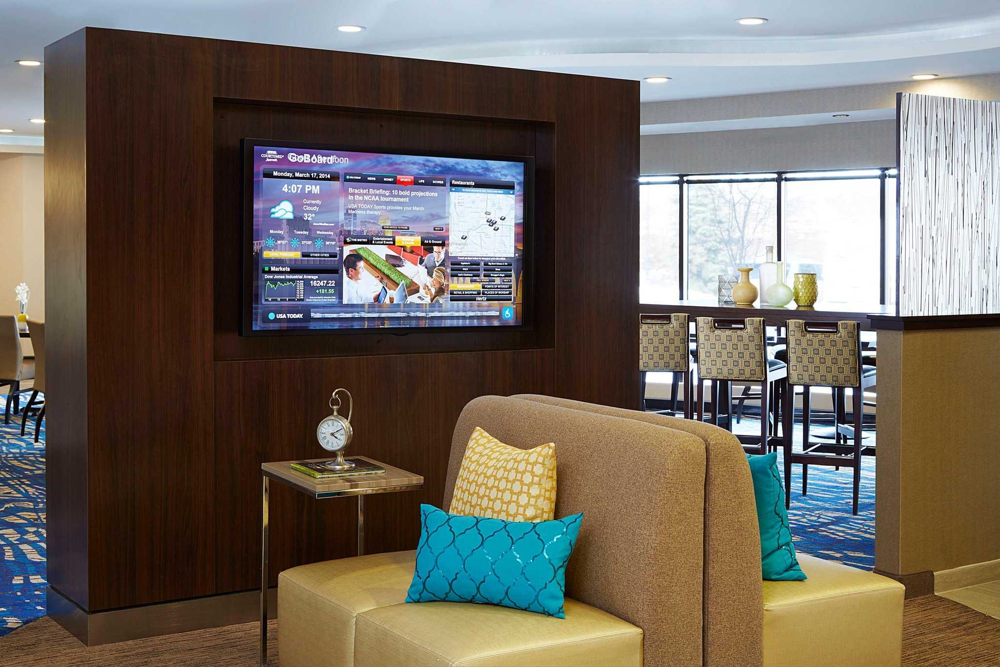 Courtyard by Marriott Boston Natick в Natick, MA