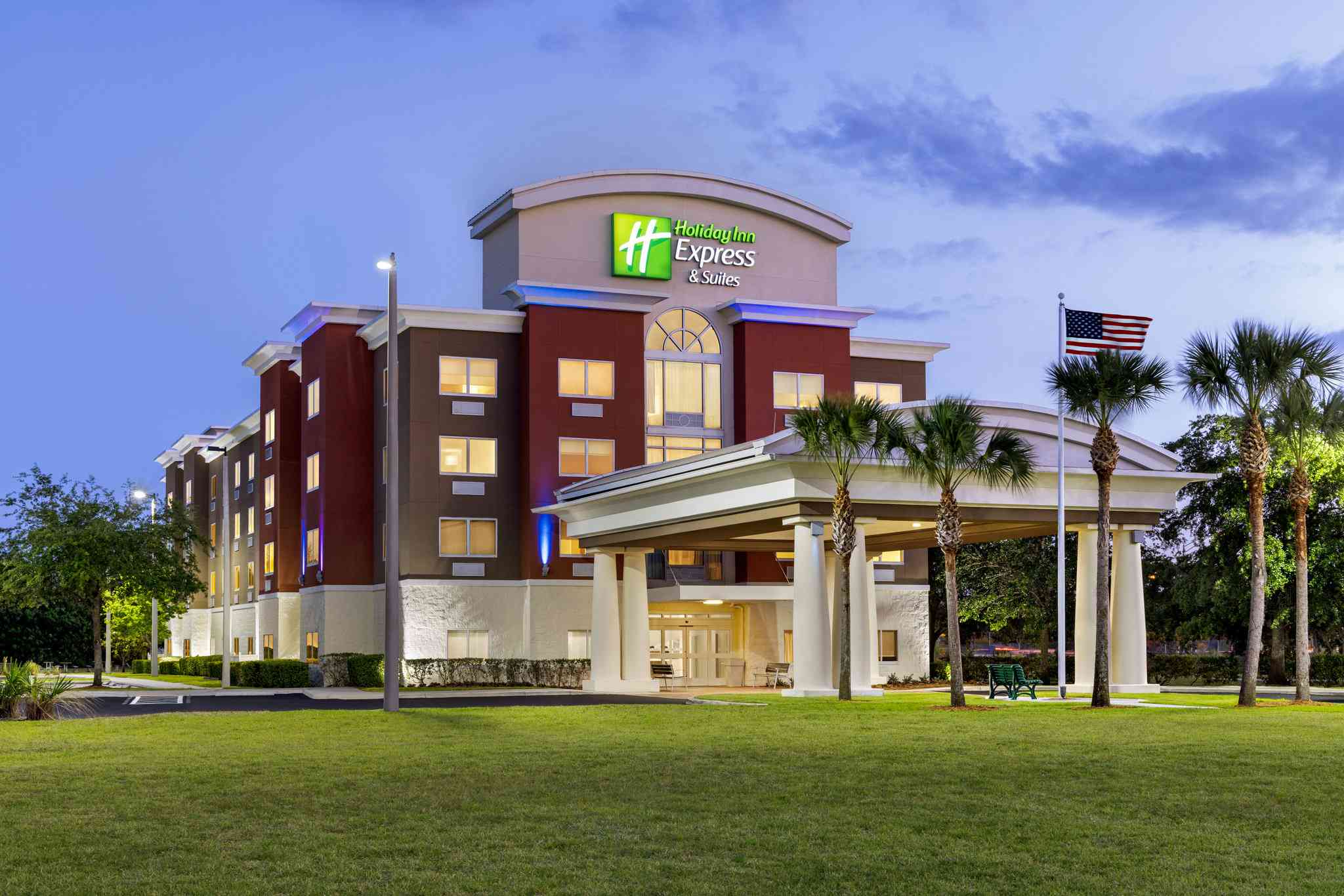 Holiday Inn Express & Suites Fort Pierce West hotel in ฟอร์ตเพียร์ซ, FL