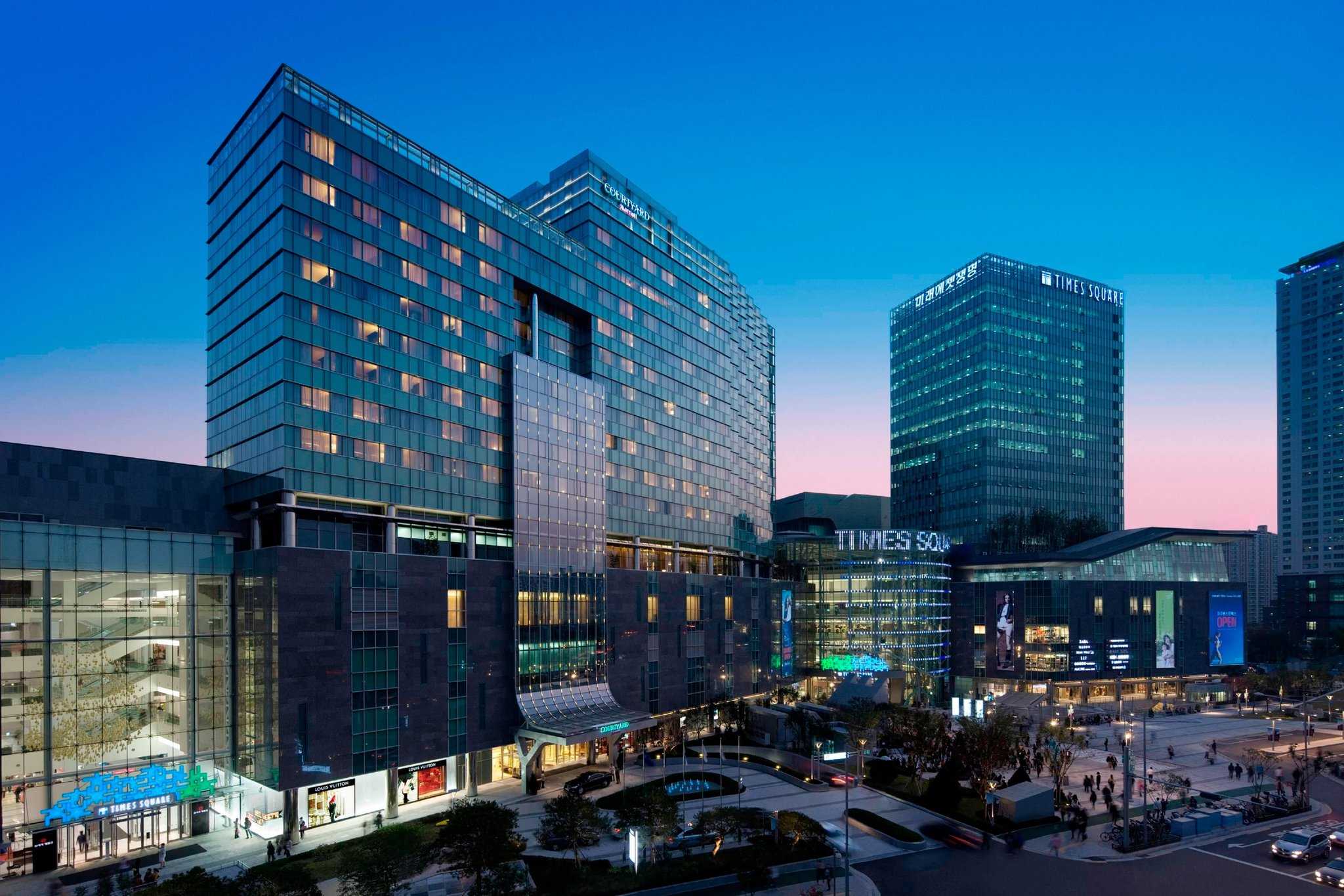 Courtyard by Marriott Seoul Times Square in Seoul, KR