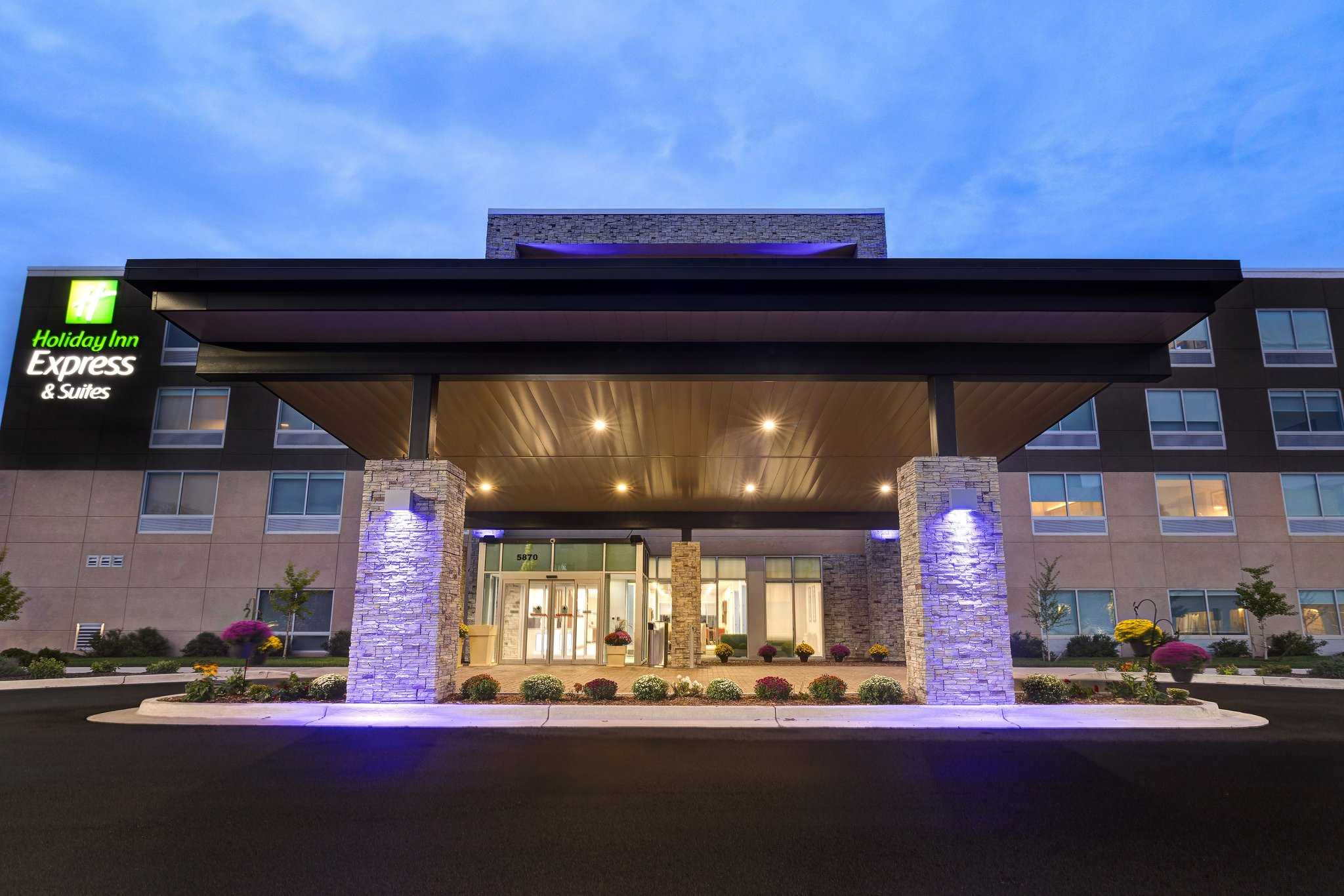 Holiday Inn Express & Suites Grand Rapids South - Wyoming a Wyoming, MI