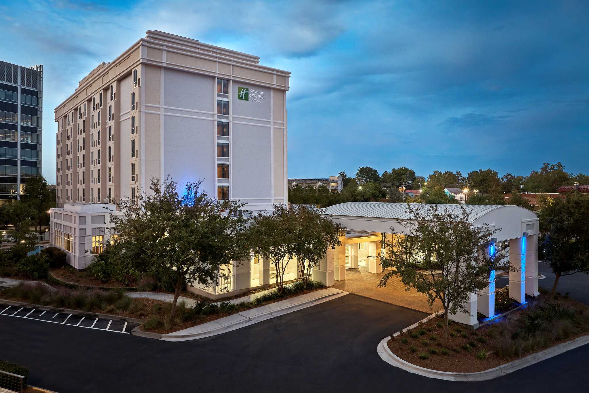 Holiday Inn Express & Suites - Charleston Dwtn - WestEdge в Чарльстон, SC