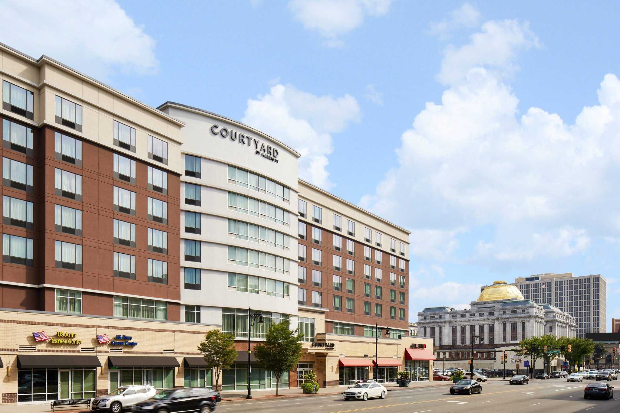 Courtyard by Marriott Newark Downtown в Newark, NJ
