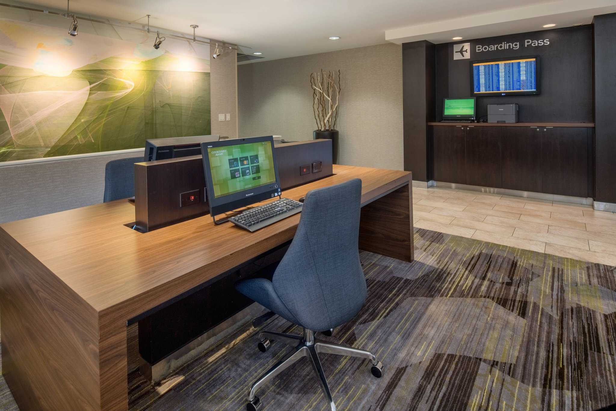Courtyard by Marriott Seattle Southcenter в Tukwila, WA