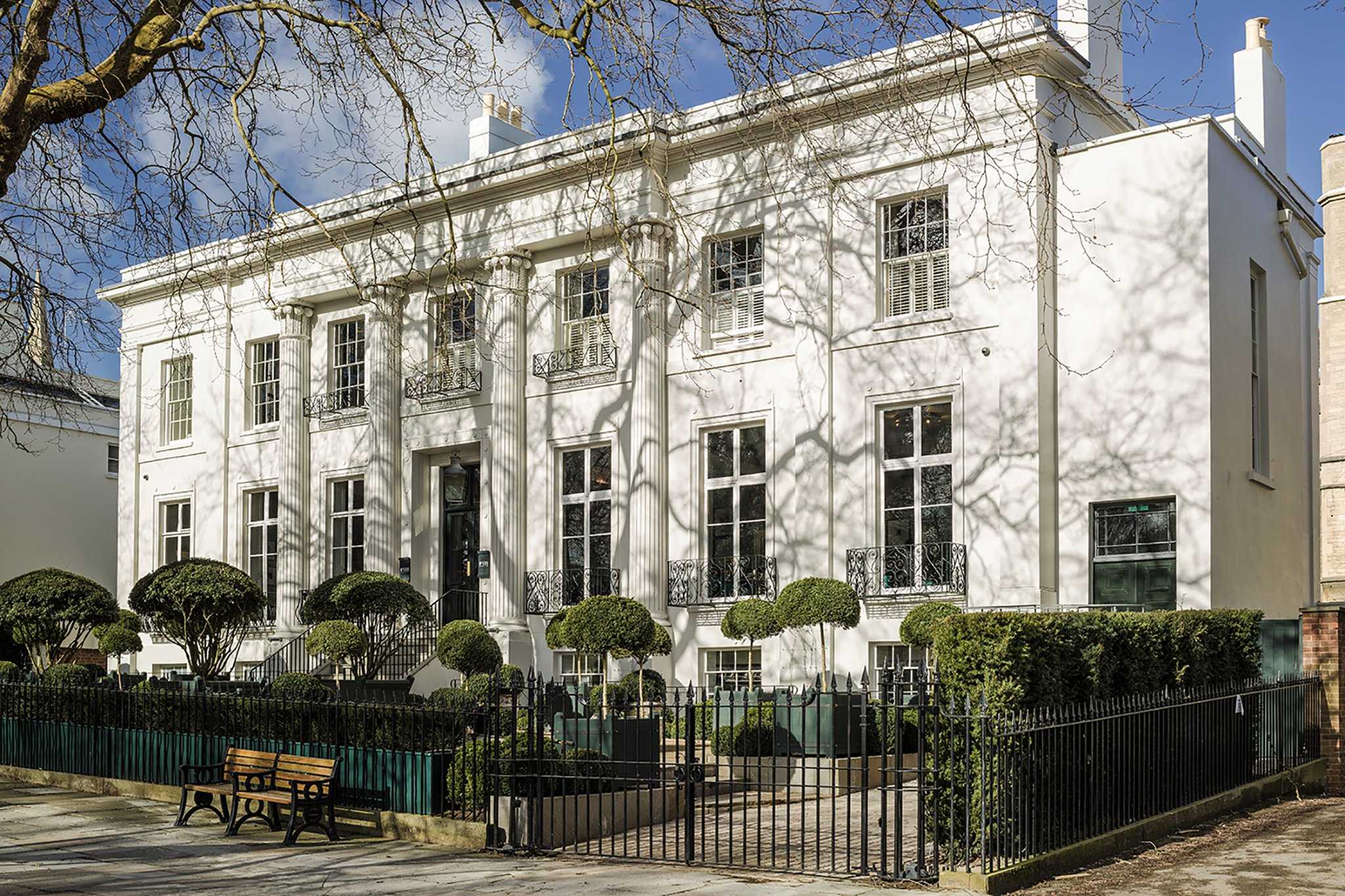 No 131 The Promenade em Cheltenham, GB1