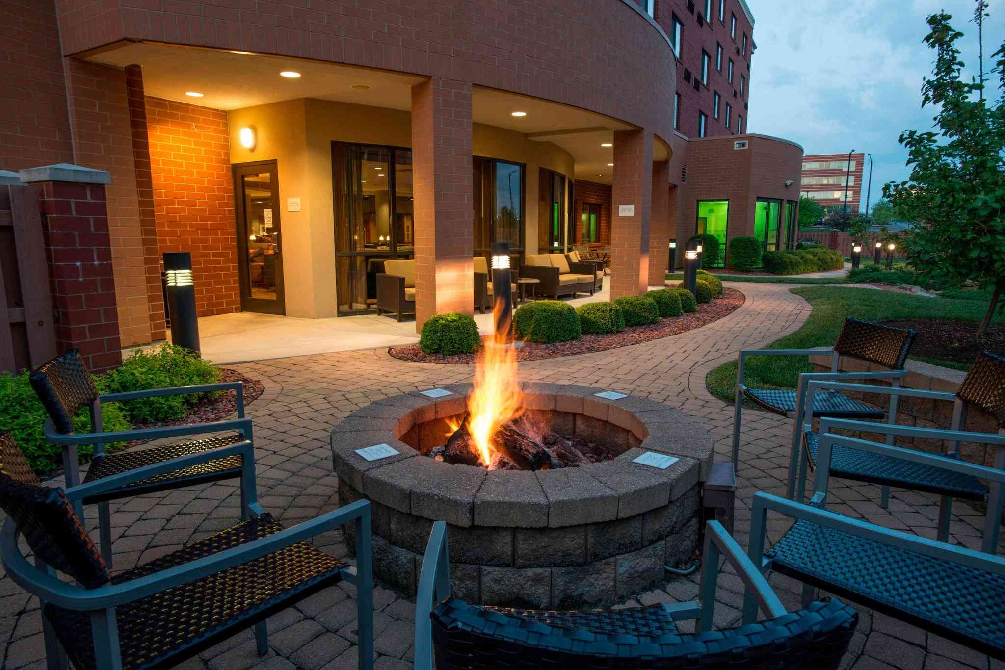 Courtyard by Marriott Cincinnati North at Union Centre in West Chester, OH